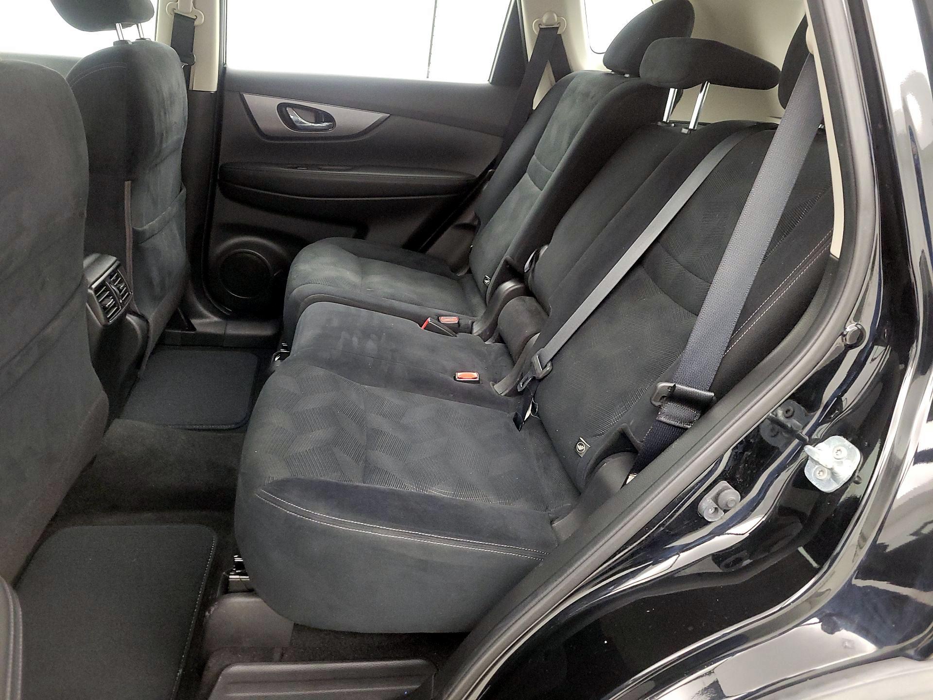 Thumbnail: 2016 Nissan Rogue - 19