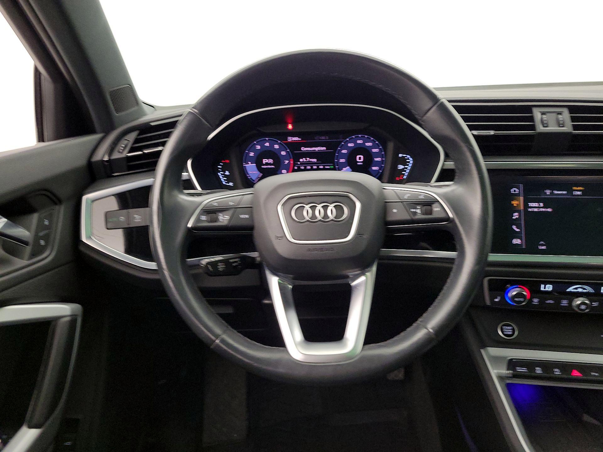 Thumbnail: 2021 Audi Q3 - 10