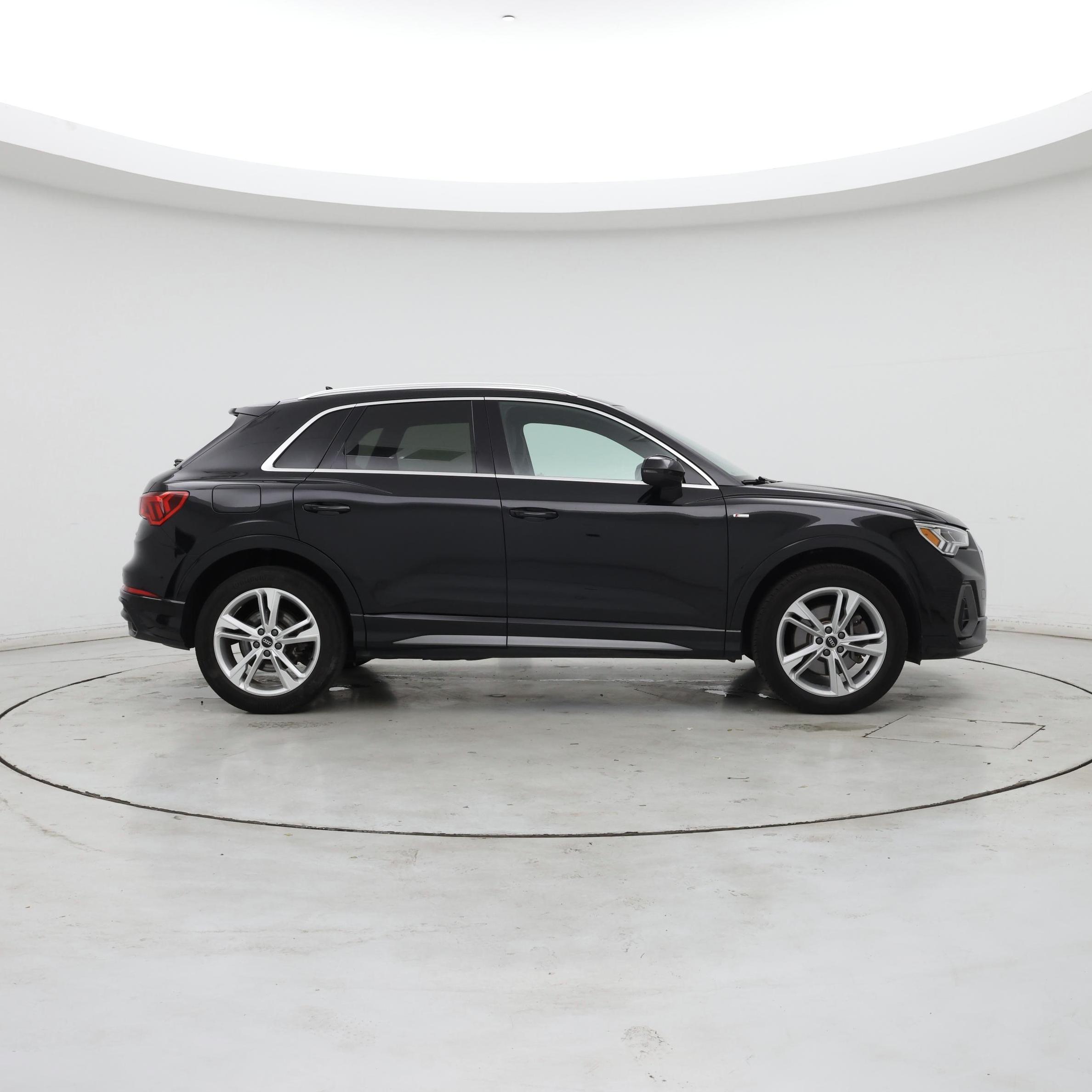 Thumbnail: 2021 Audi Q3 - 7