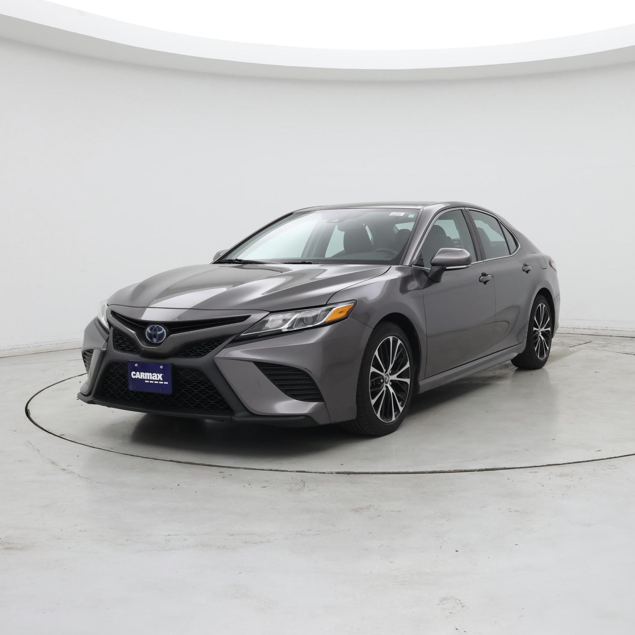 Thumbnail: 2019 Toyota Camry - 4