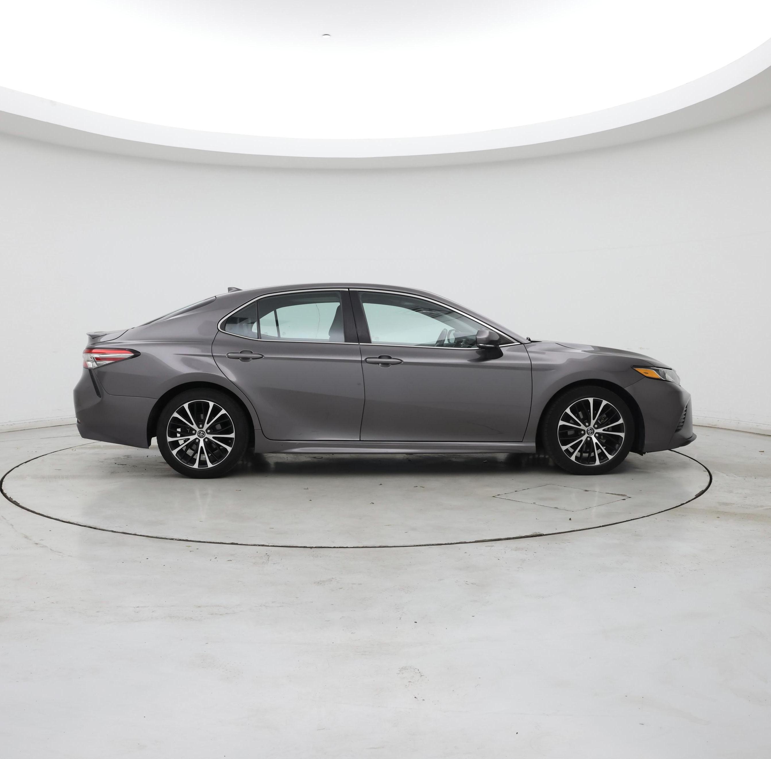 Thumbnail: 2019 Toyota Camry - 7