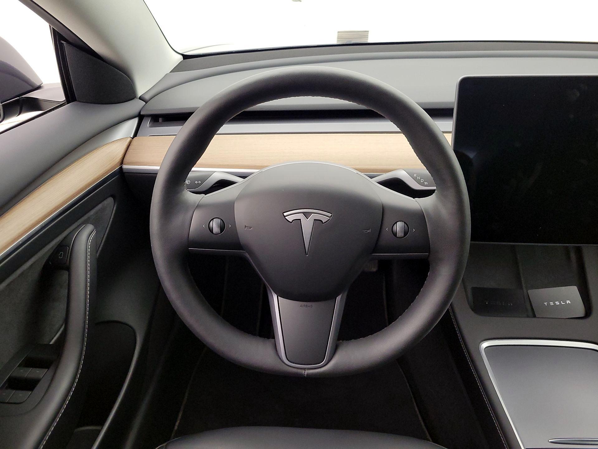 Thumbnail: 2023 Tesla Model 3 - 10
