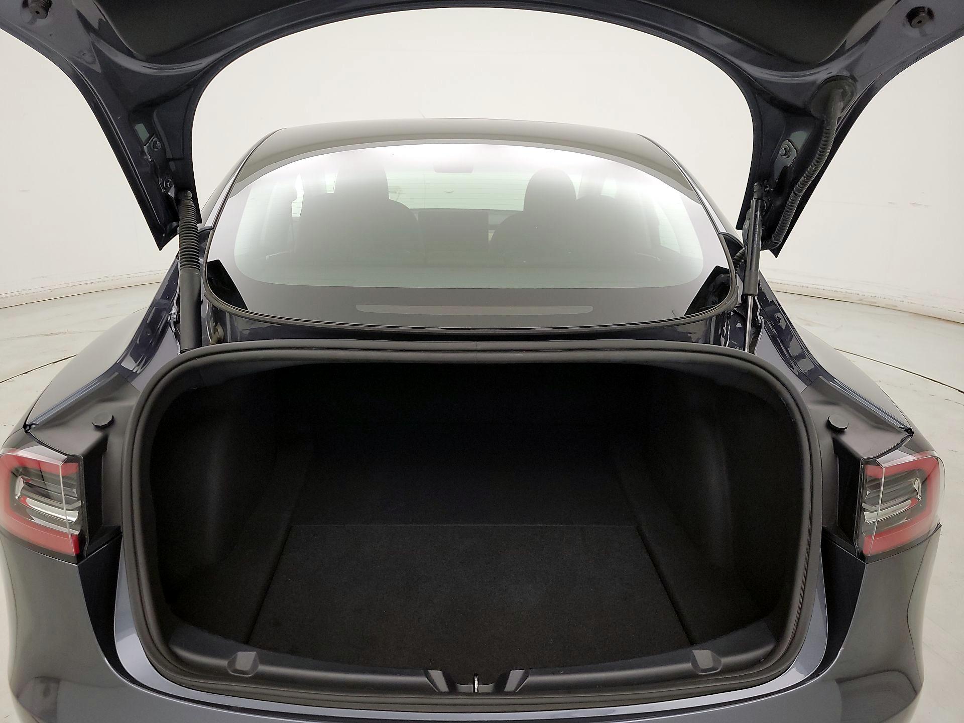 Thumbnail: 2023 Tesla Model 3 - 20