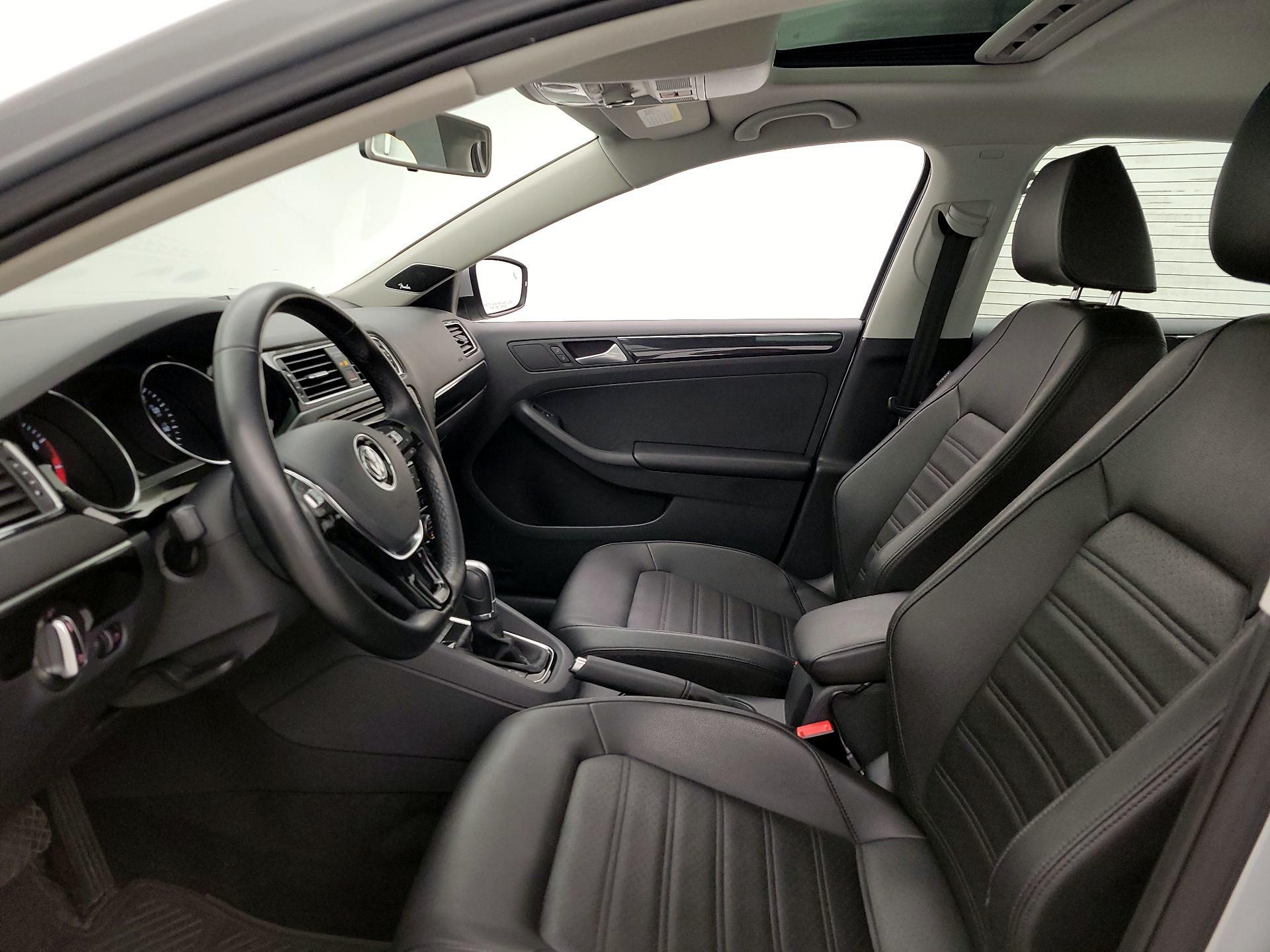 Thumbnail: 2015 Volkswagen Jetta - 11