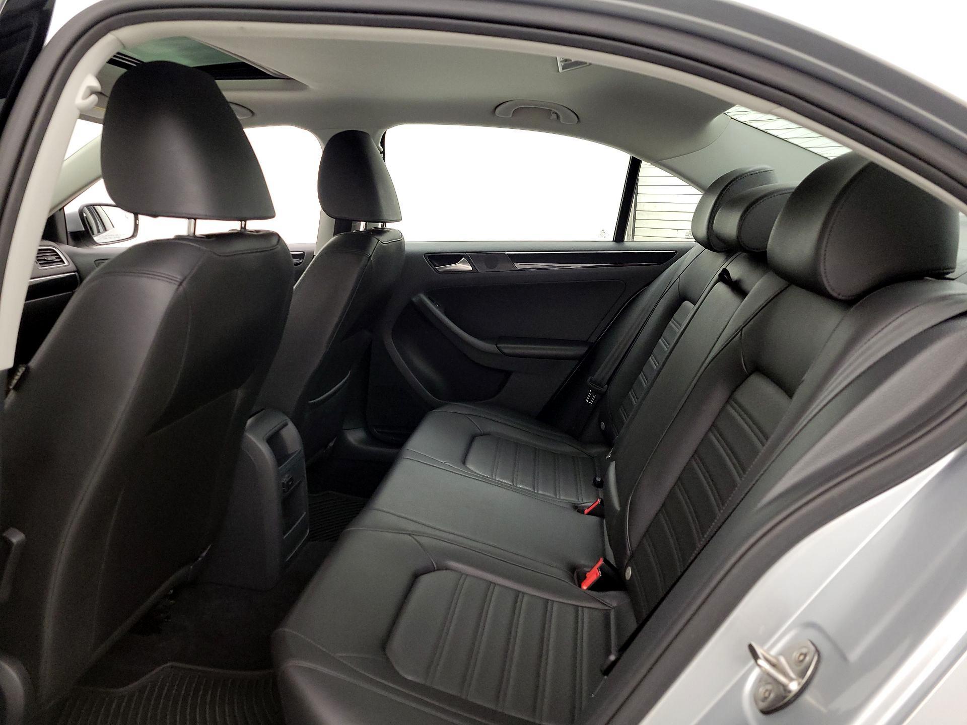 Thumbnail: 2015 Volkswagen Jetta - 20