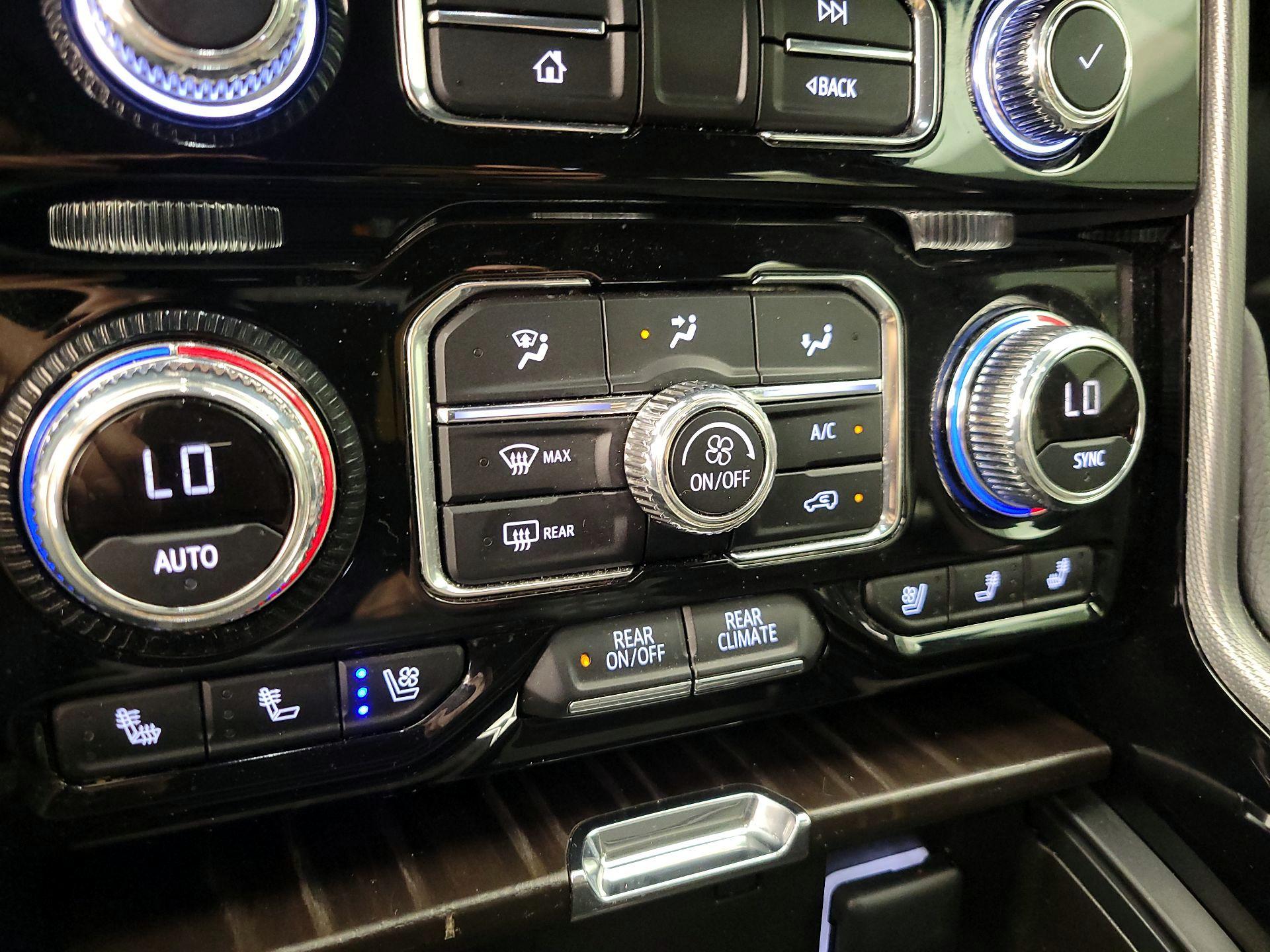 Thumbnail: 2022 GMC Yukon XL - 16