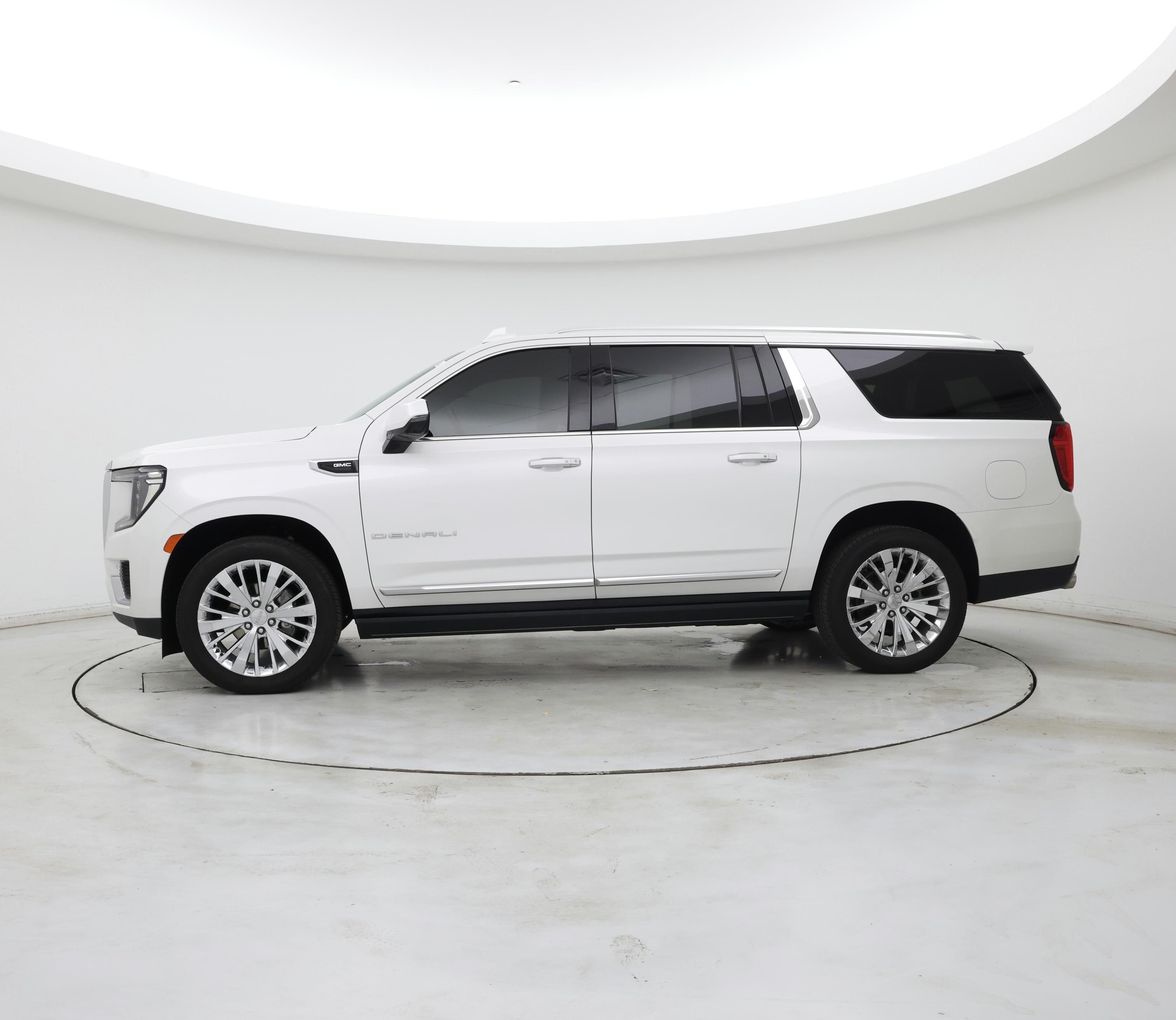 Thumbnail: 2022 GMC Yukon XL - 3