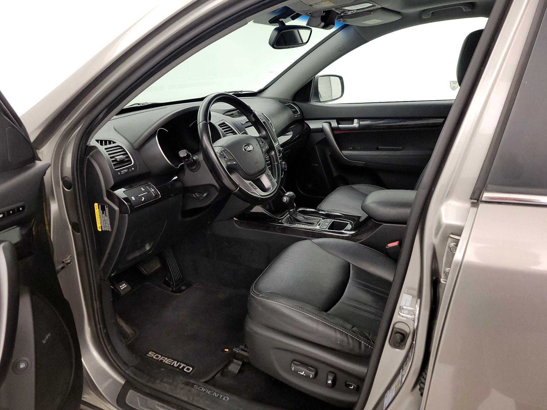 Thumbnail: 2014 Kia Sorento - 11