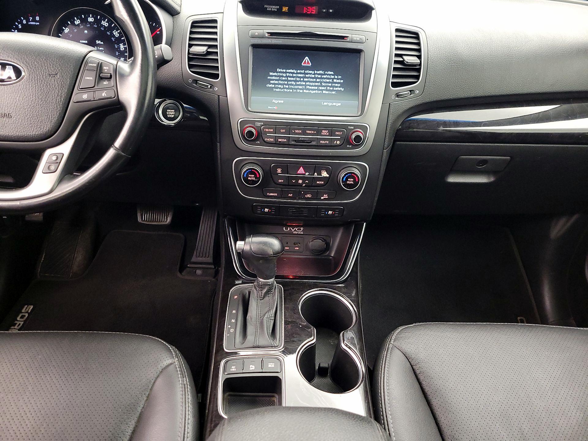 Thumbnail: 2014 Kia Sorento - 17