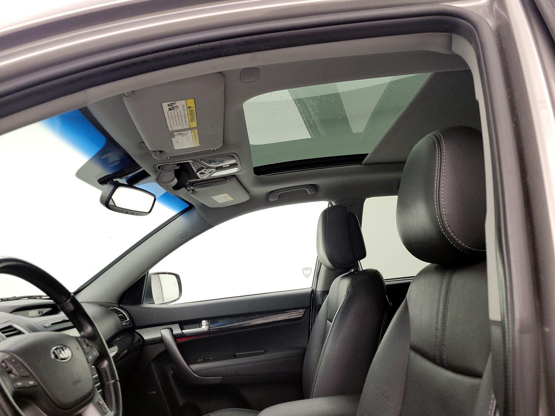 Thumbnail: 2014 Kia Sorento - 19
