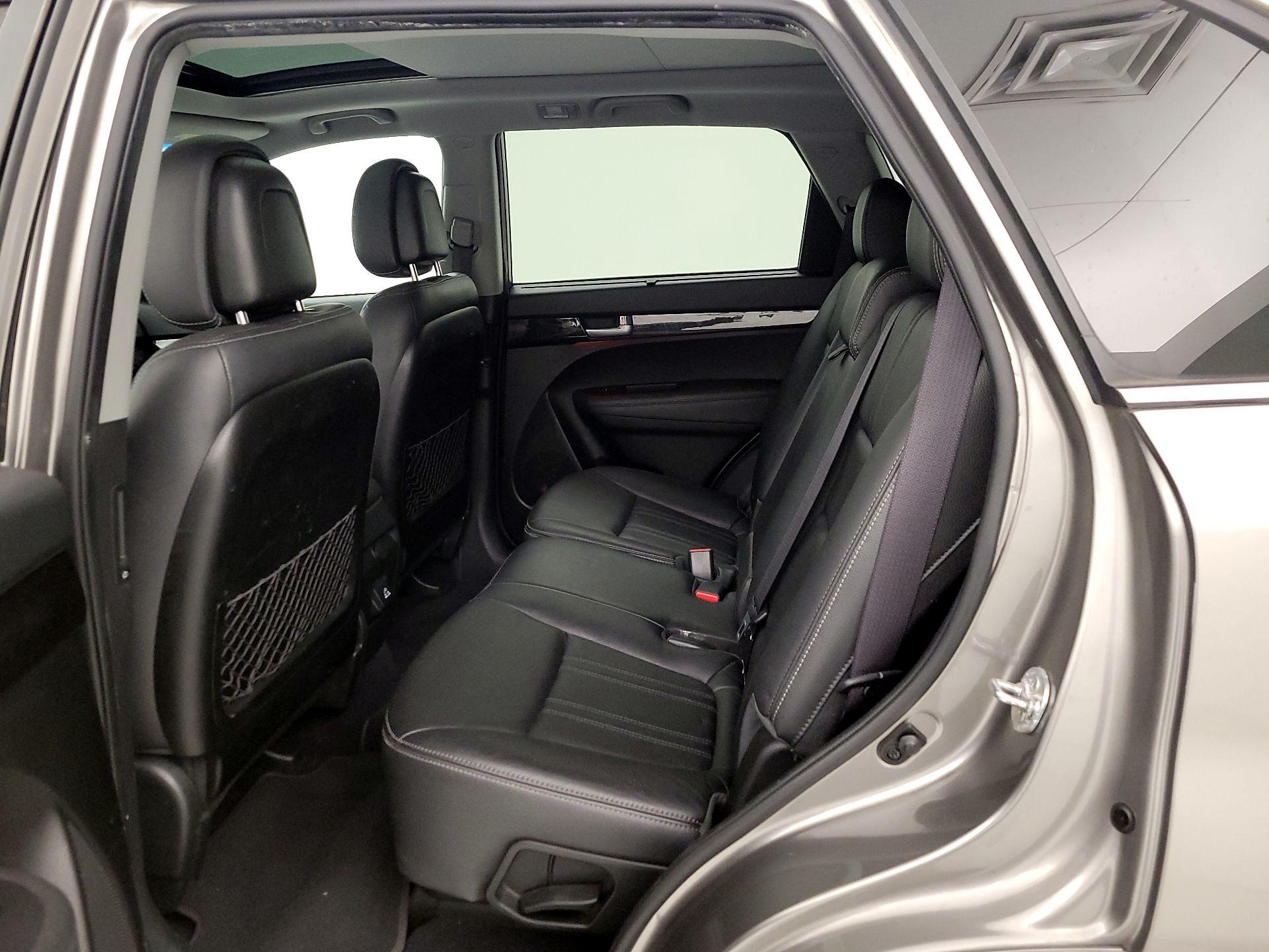 Thumbnail: 2014 Kia Sorento - 20