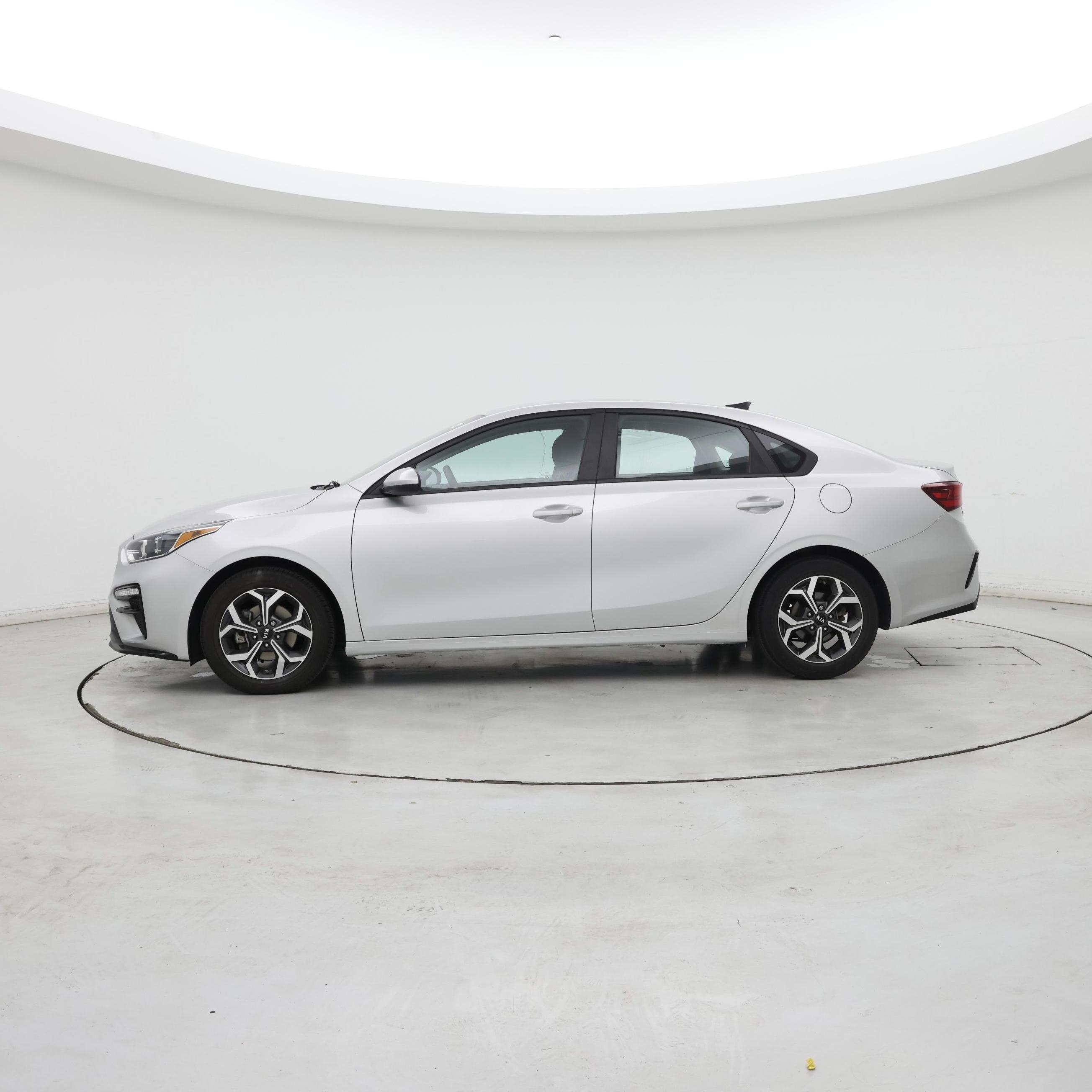 Thumbnail: 2021 Kia Forte - 3