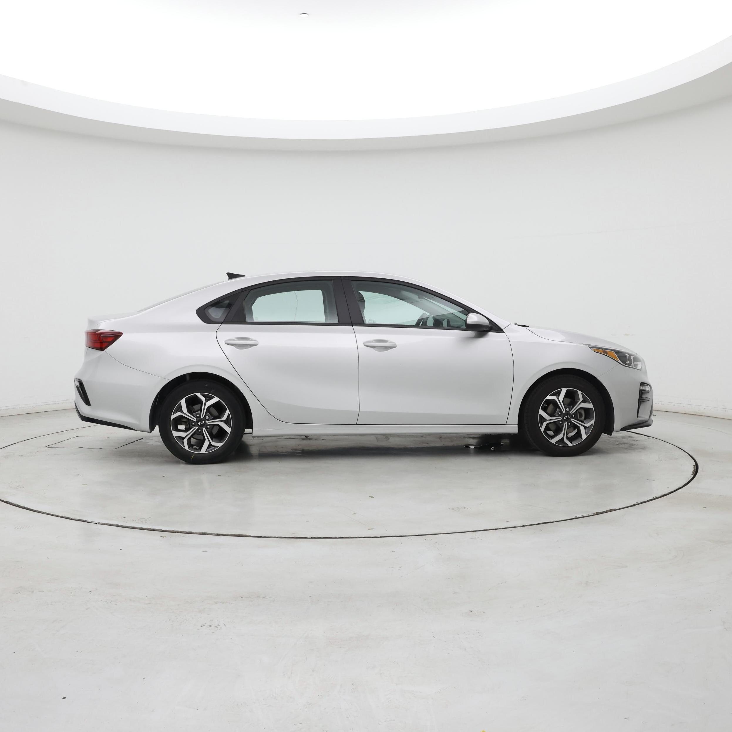 Thumbnail: 2021 Kia Forte - 7