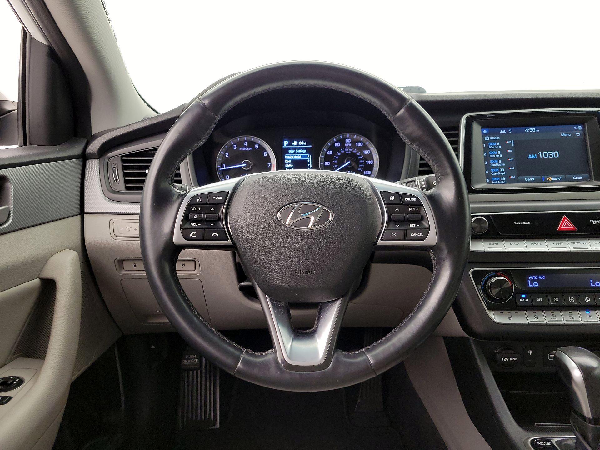 Thumbnail: 2019 Hyundai Sonata - 10