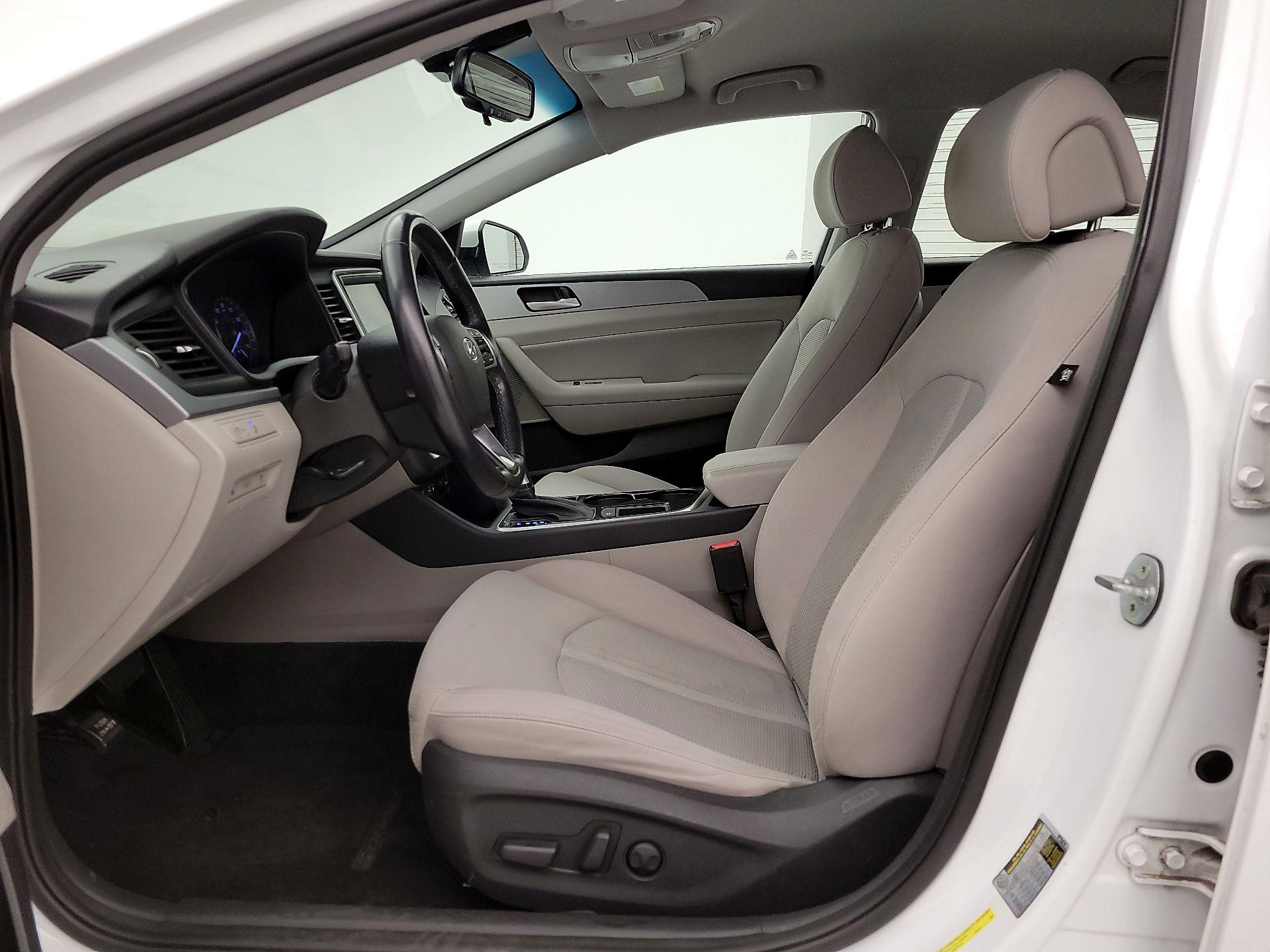 Thumbnail: 2019 Hyundai Sonata - 11