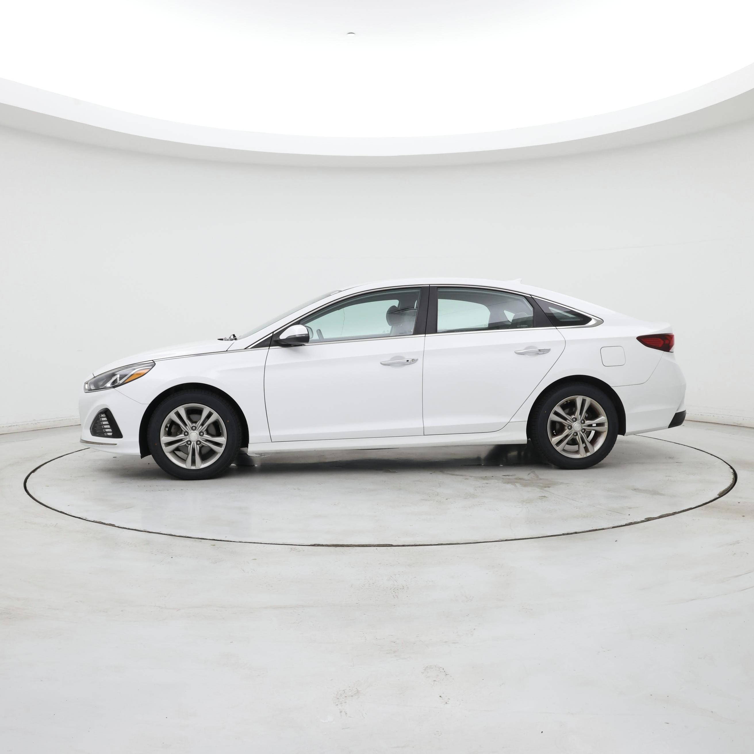 Thumbnail: 2019 Hyundai Sonata - 3