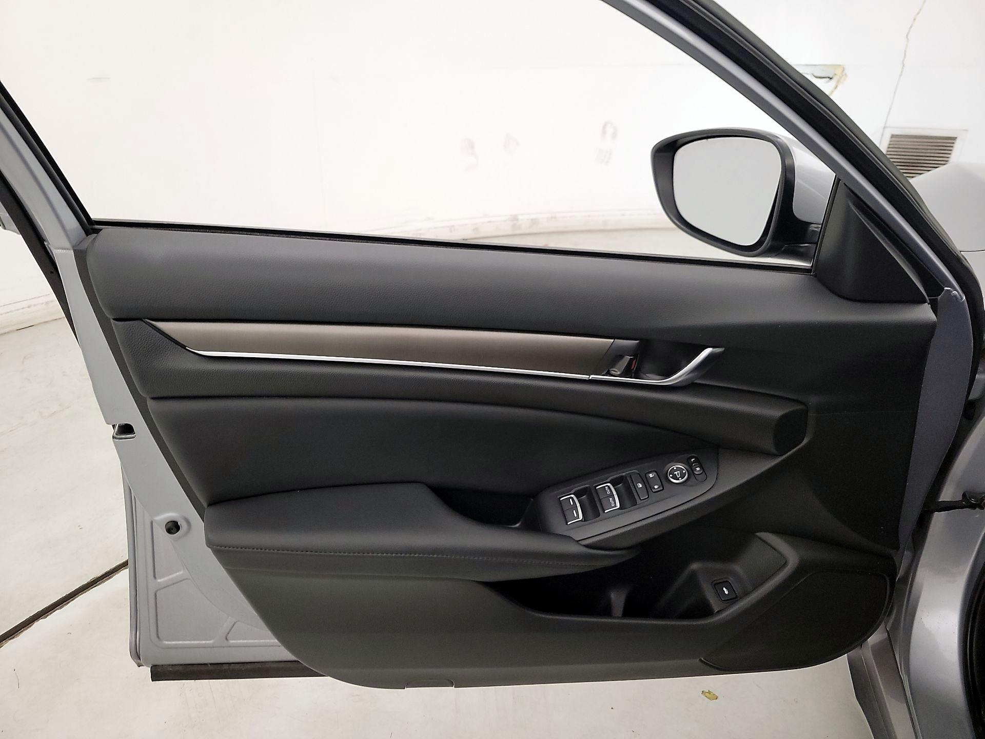 Thumbnail: 2020 Honda Accord - 12