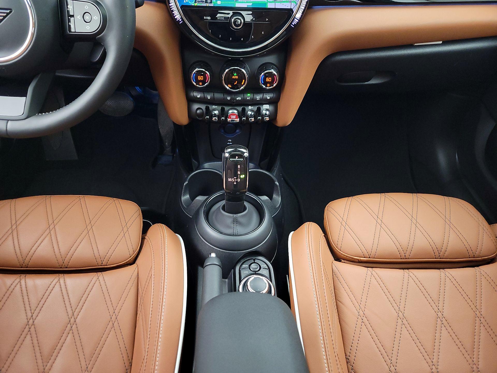 Thumbnail: 2022 MINI Cooper Hardtop - 18