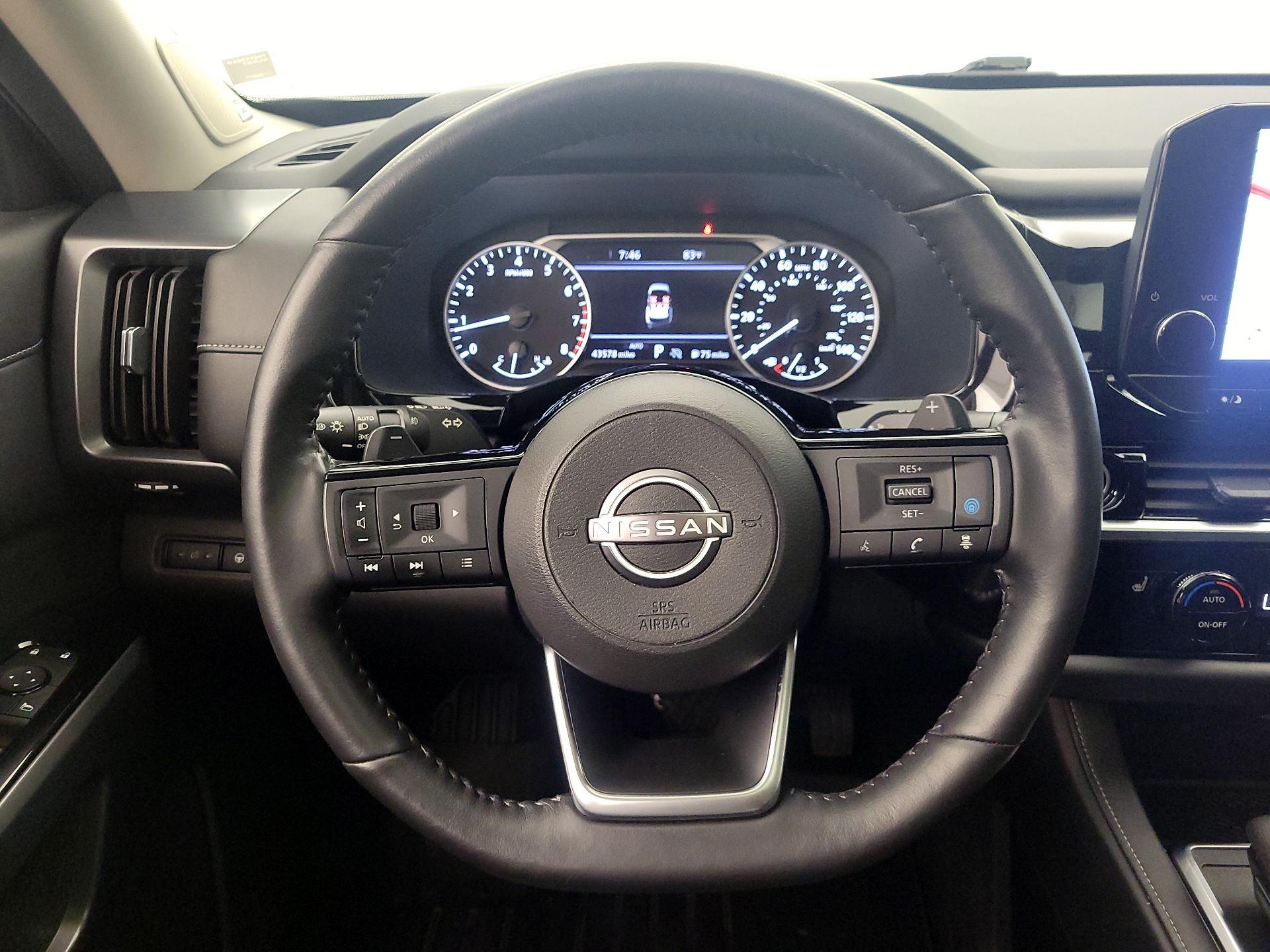 Thumbnail: 2023 Nissan Pathfinder - 10
