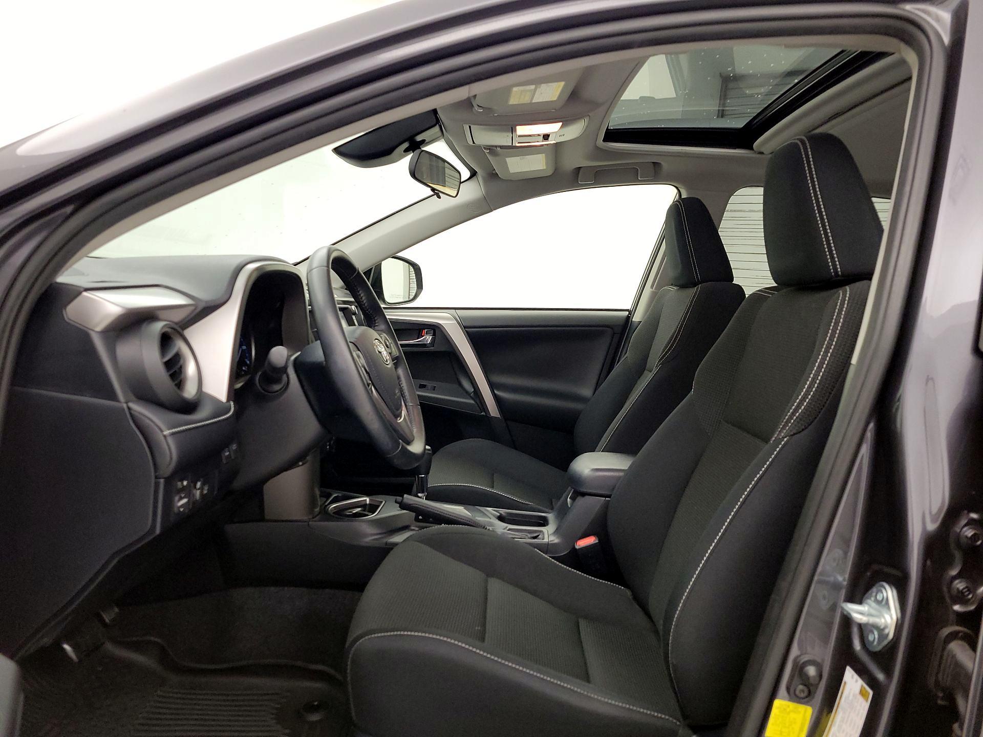 Thumbnail: 2017 Toyota RAV4 - 19