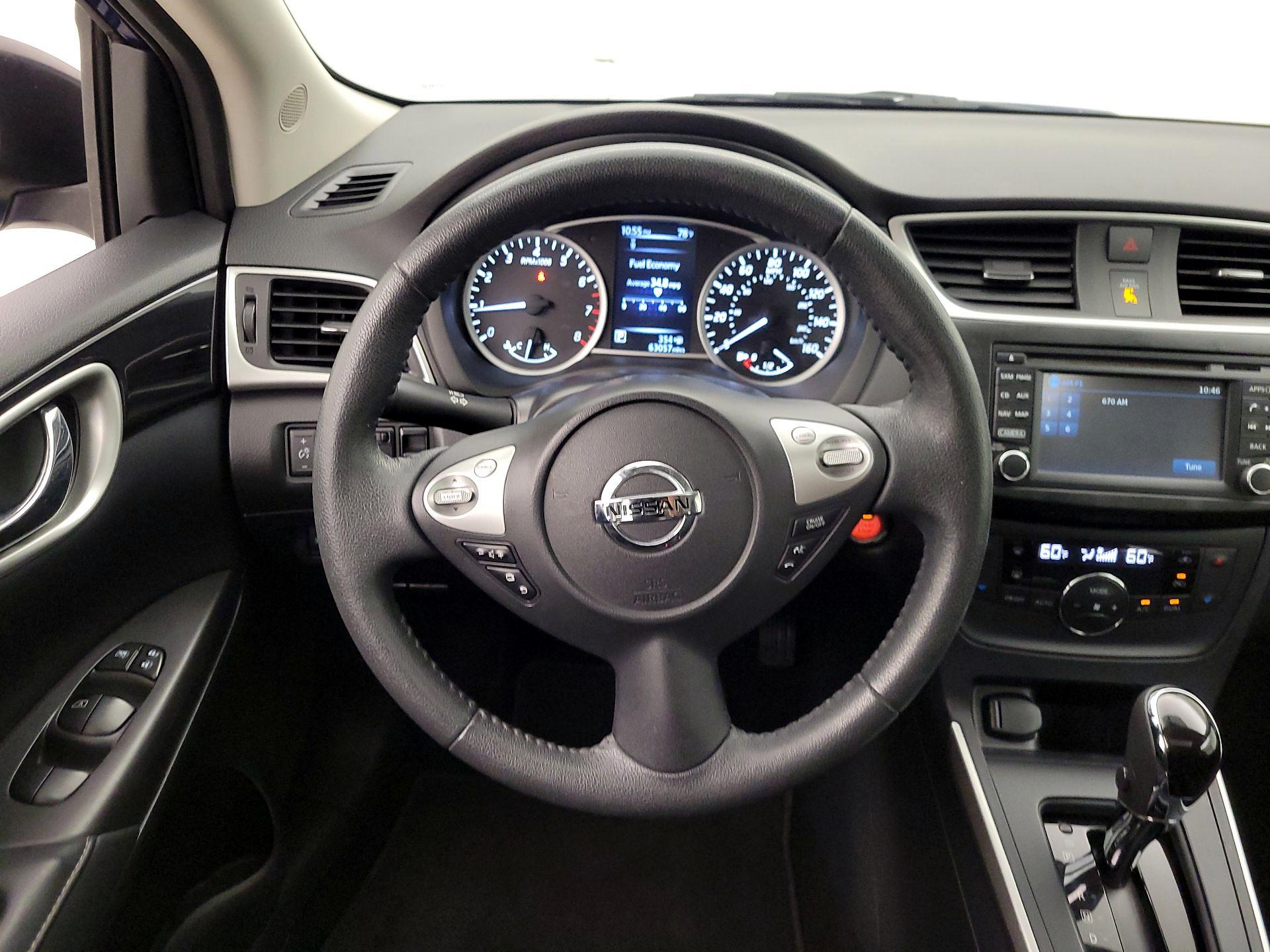 Thumbnail: 2018 Nissan Sentra - 10