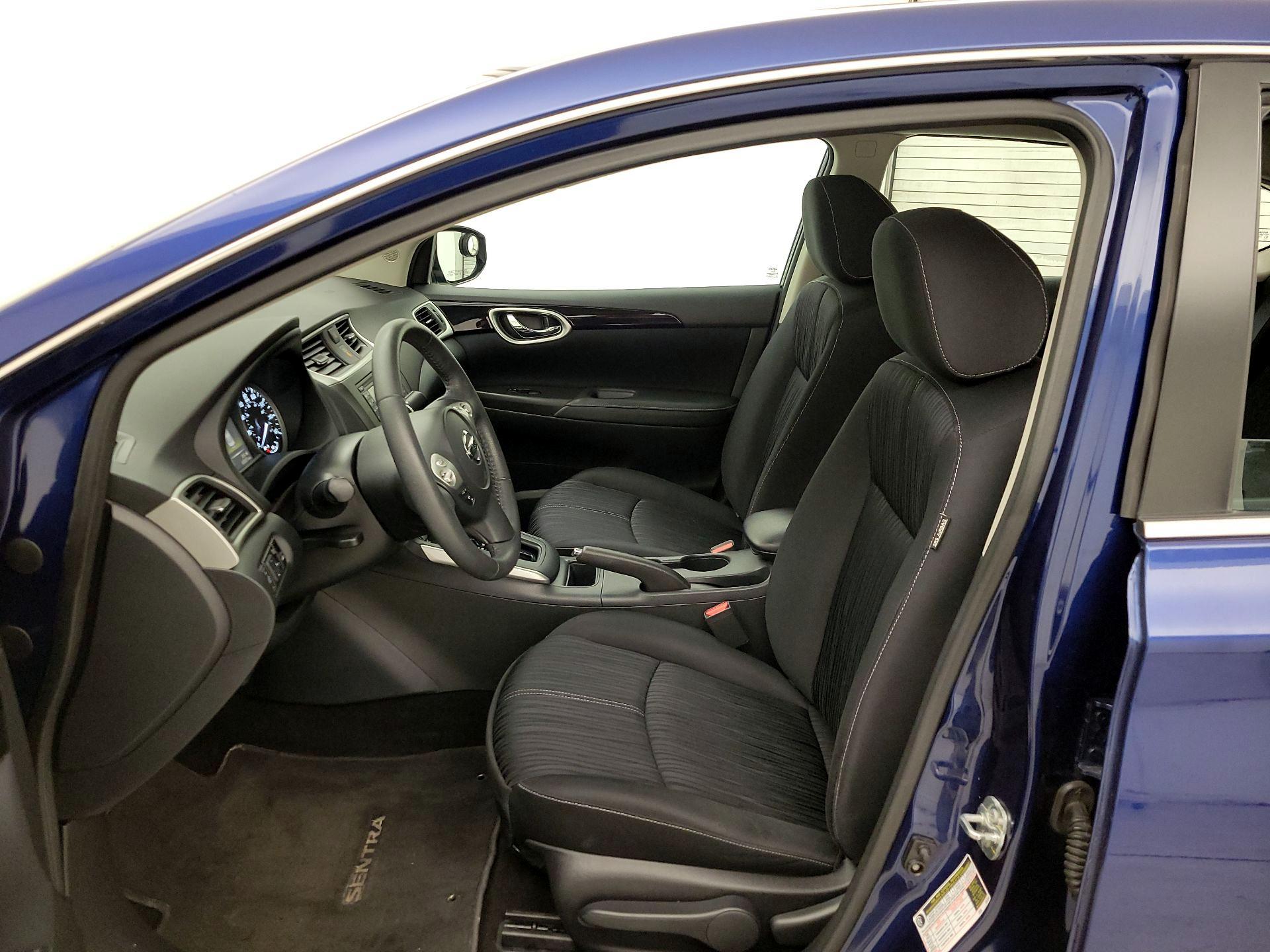 Thumbnail: 2018 Nissan Sentra - 11