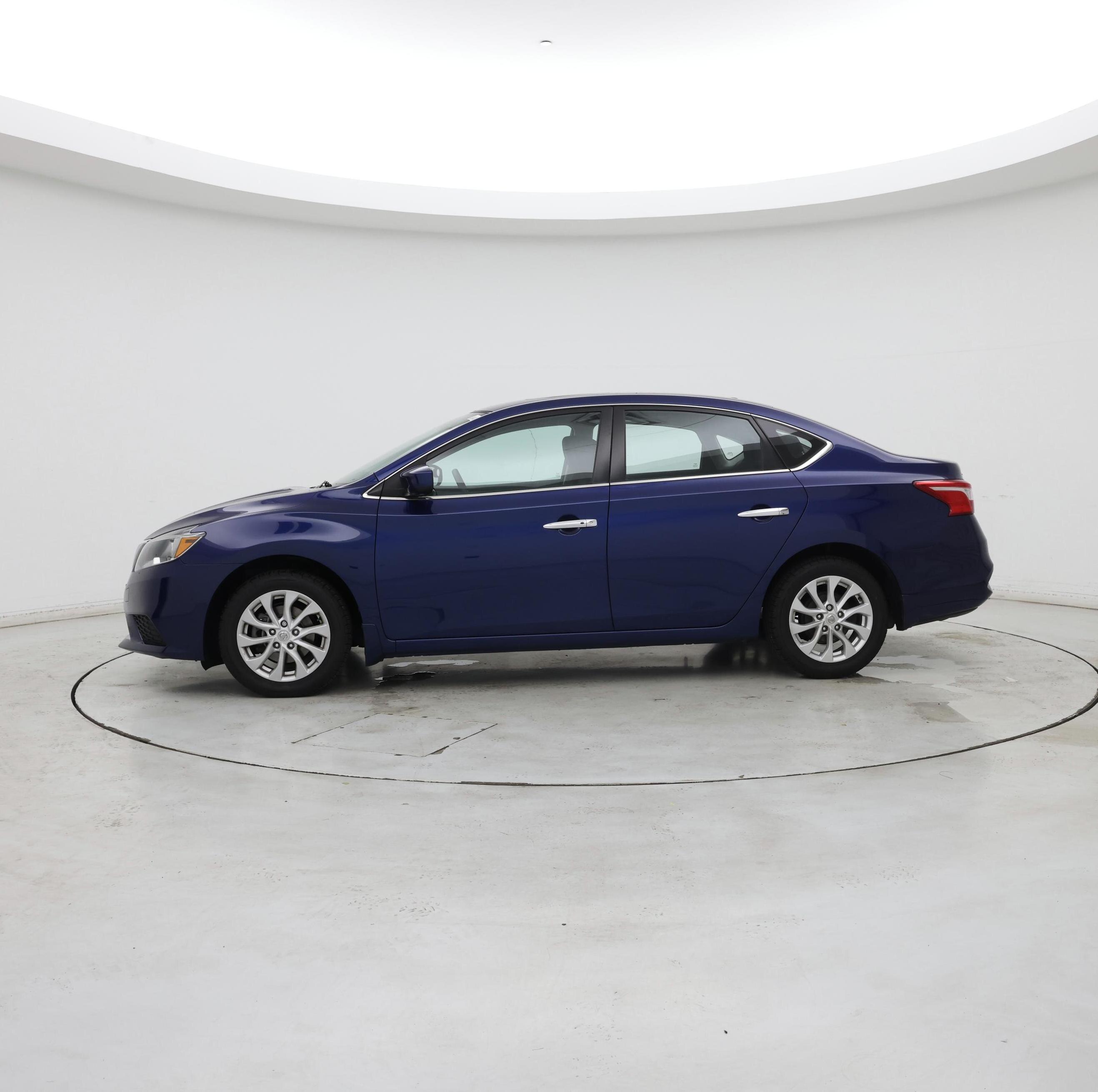 Thumbnail: 2018 Nissan Sentra - 3