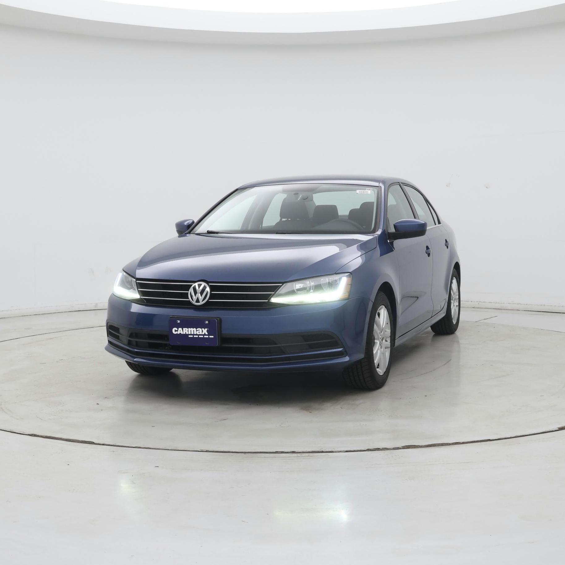 Thumbnail: 2017 Volkswagen Jetta - 4