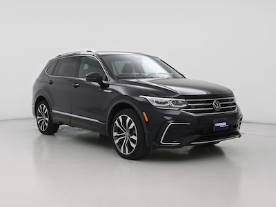 Black 2022 Volkswagen Tiguan SEL R-Line