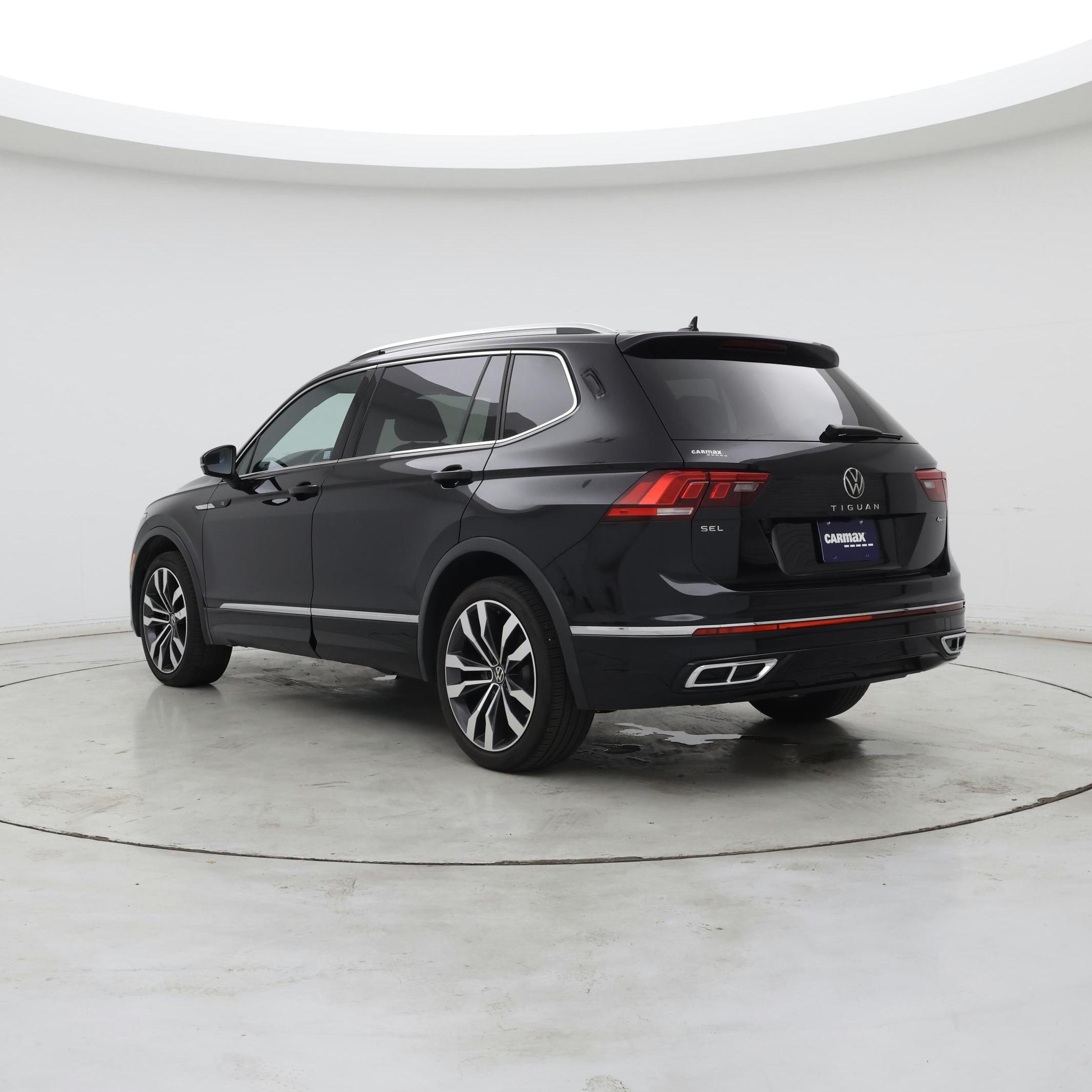 Thumbnail: 2022 Volkswagen Tiguan - 2