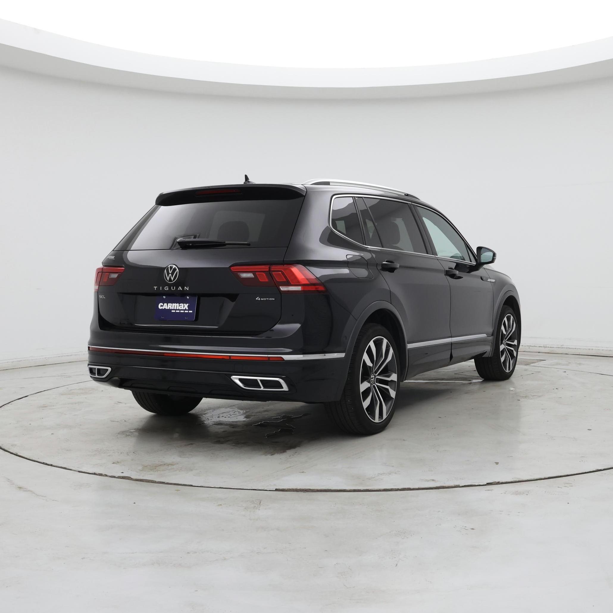 Thumbnail: 2022 Volkswagen Tiguan - 8