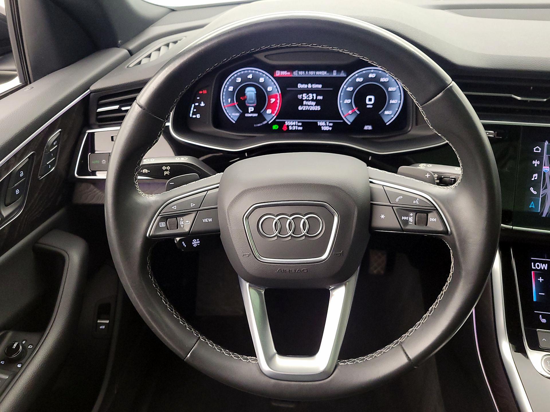 Thumbnail: 2021 Audi Q8 - 10