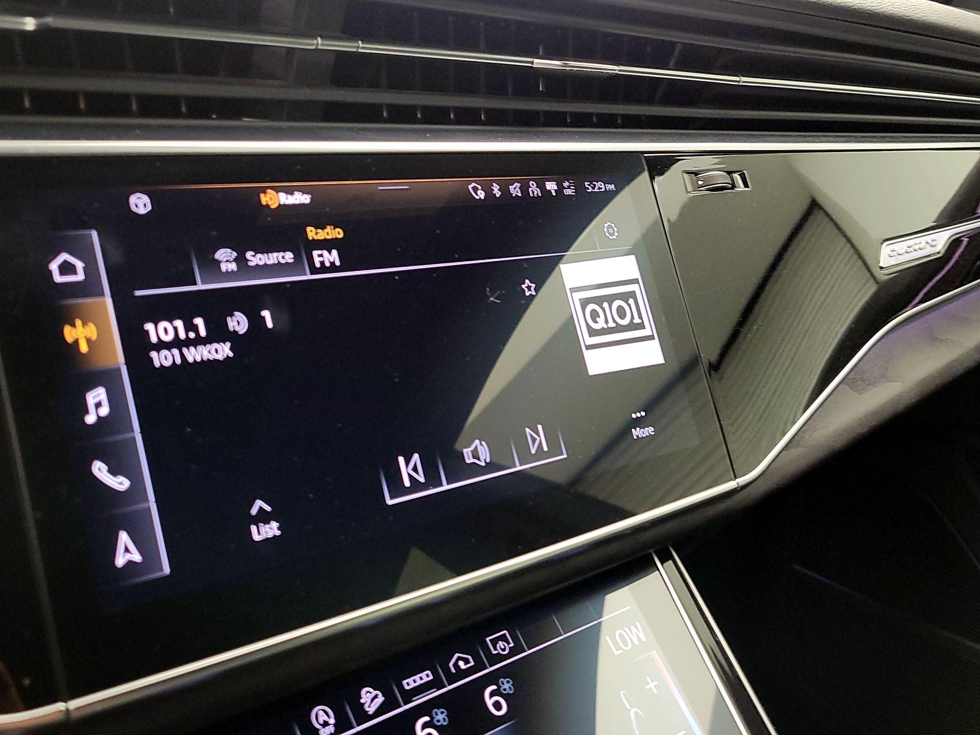 Thumbnail: 2021 Audi Q8 - 16