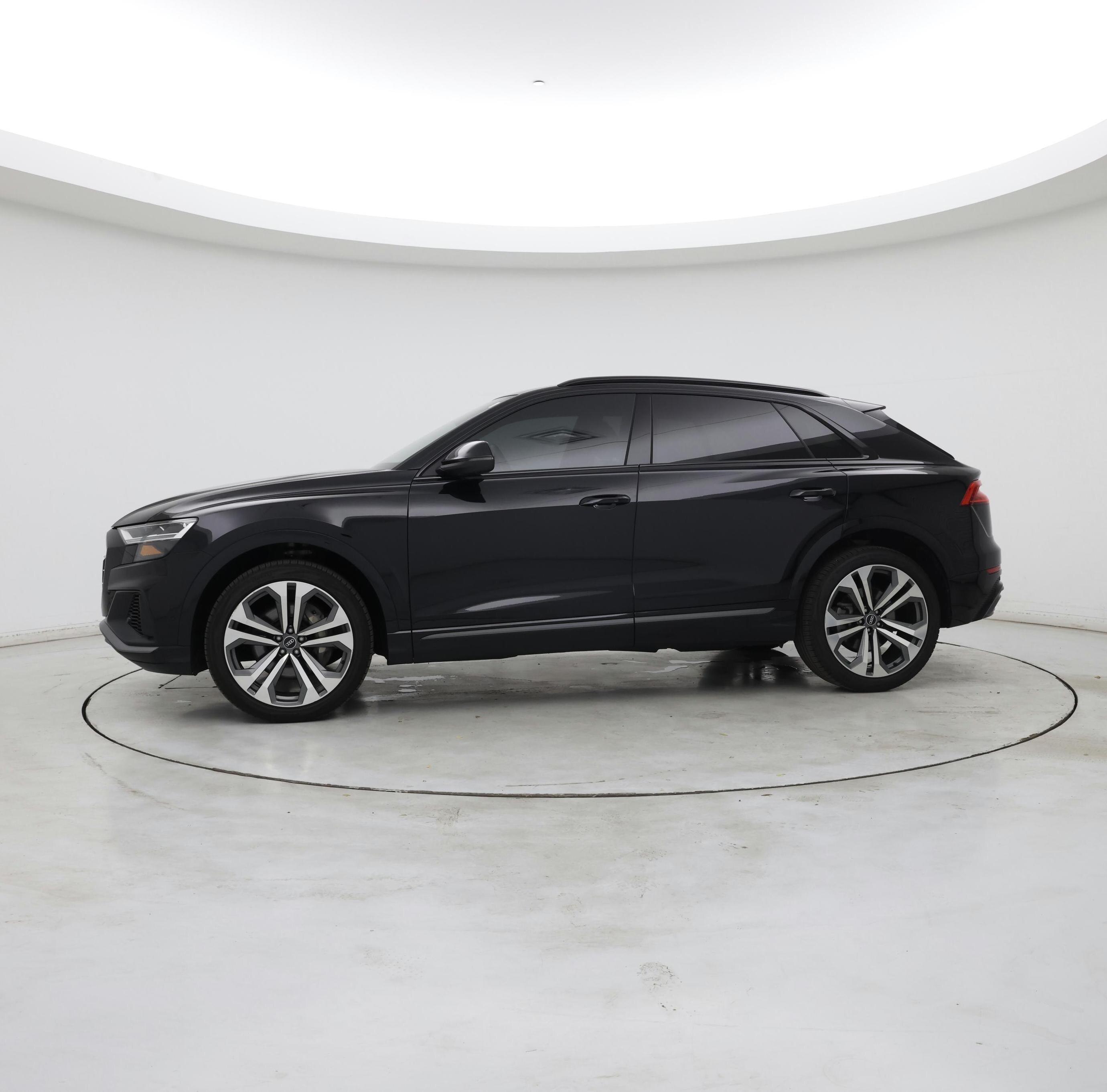 Thumbnail: 2021 Audi Q8 - 3