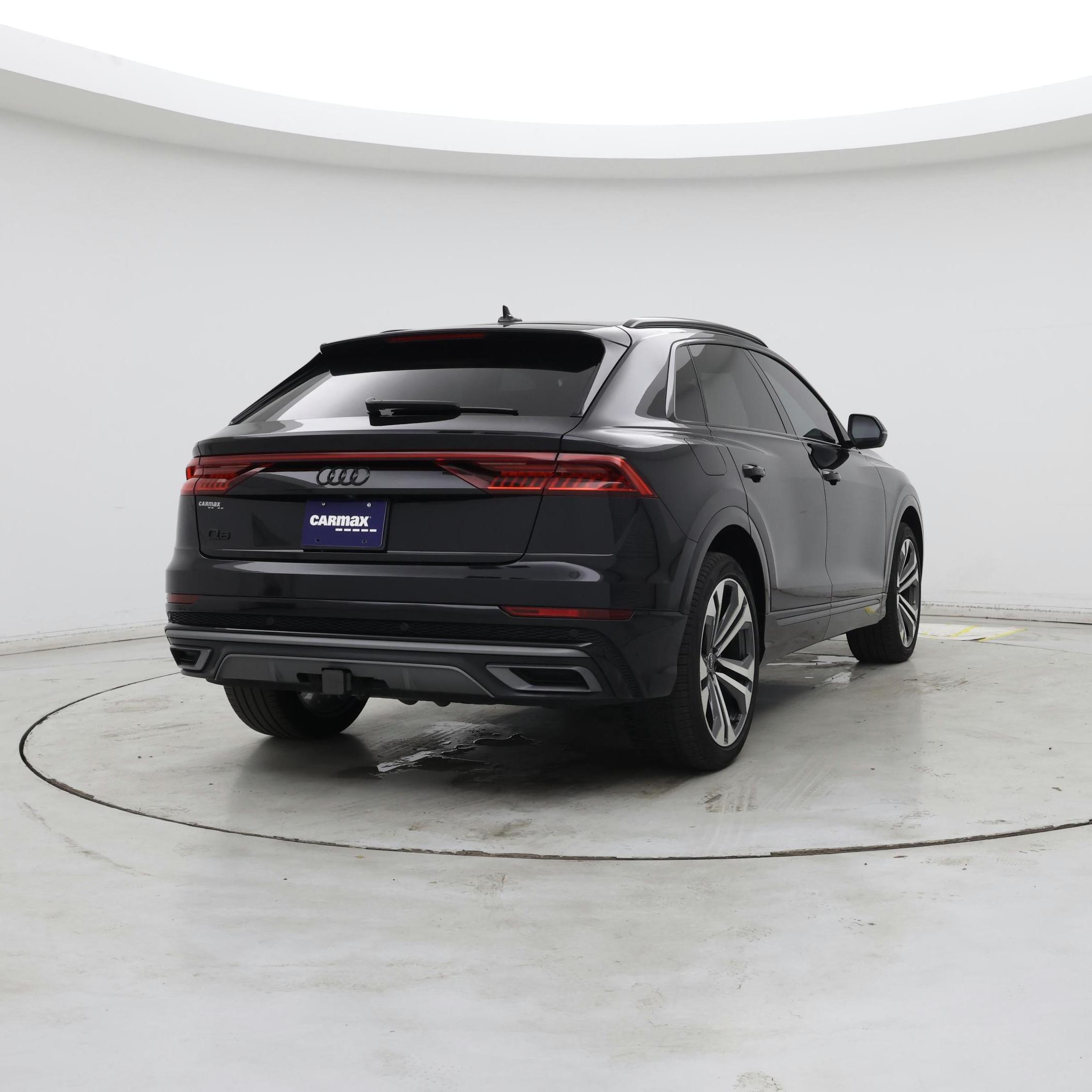 Thumbnail: 2021 Audi Q8 - 8