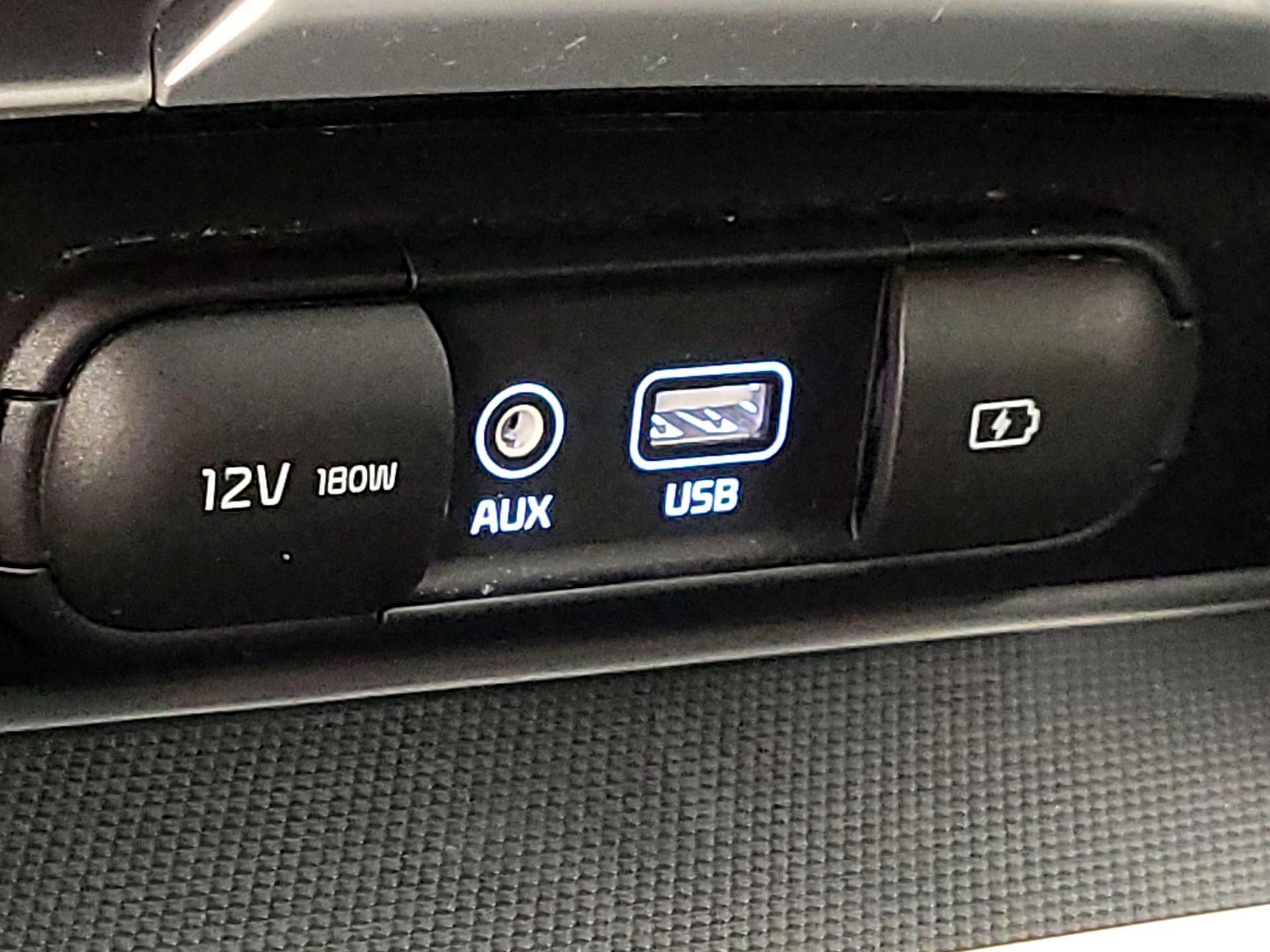 Thumbnail: 2018 Kia Stinger - 18