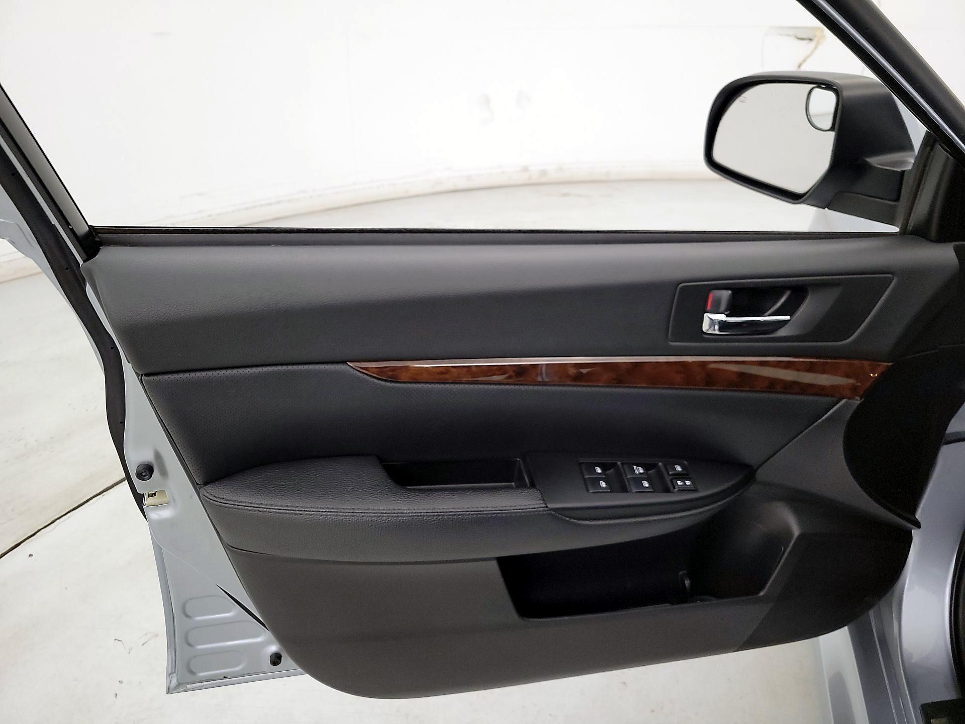 Thumbnail: 2013 Subaru Legacy - 12