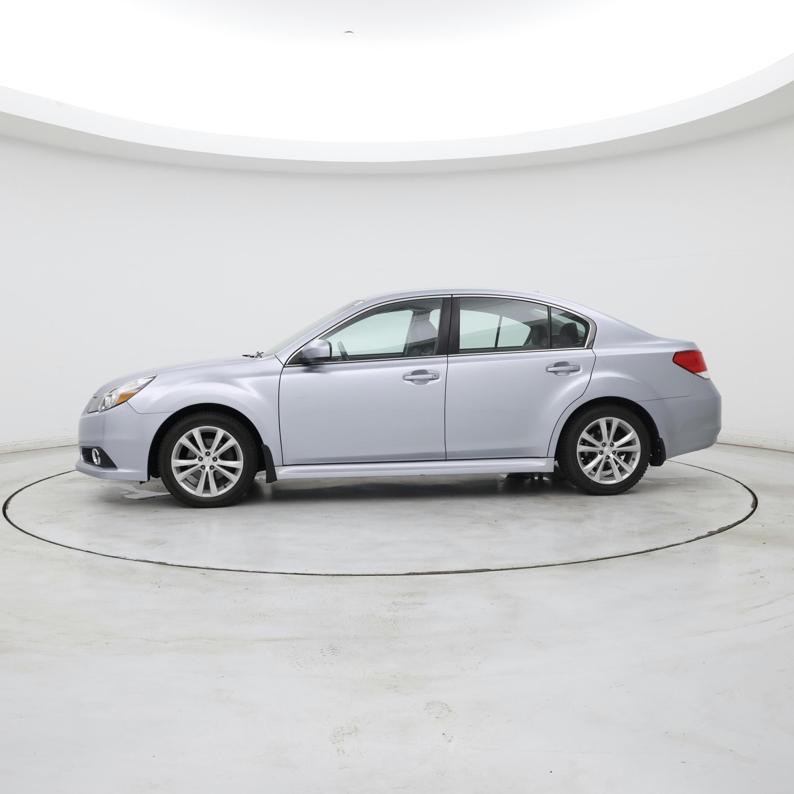 Thumbnail: 2013 Subaru Legacy - 3