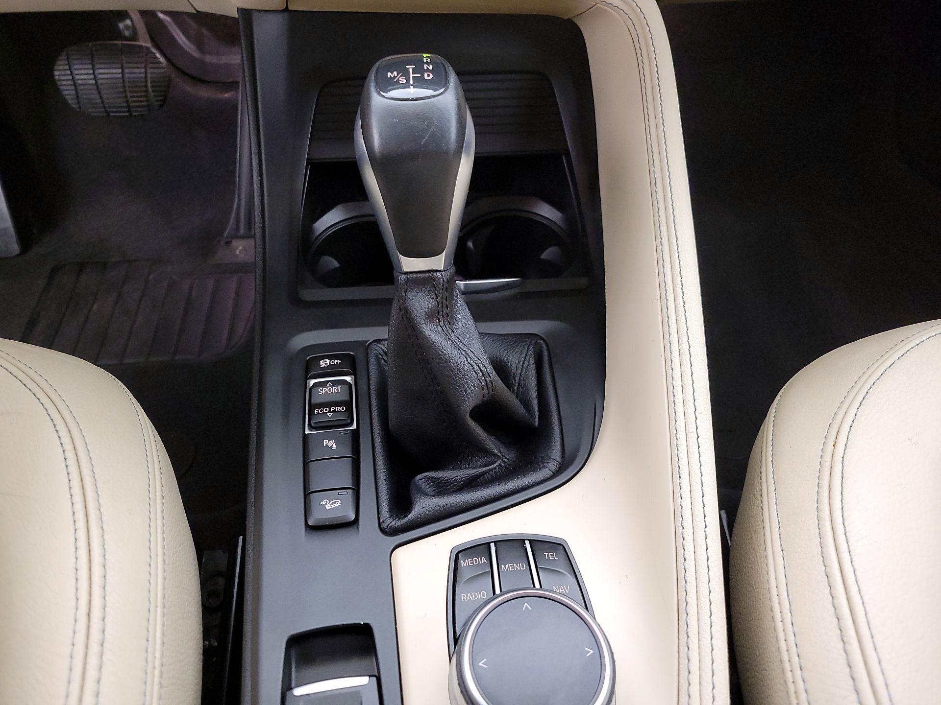 Thumbnail: 2017 BMW X1 - 18