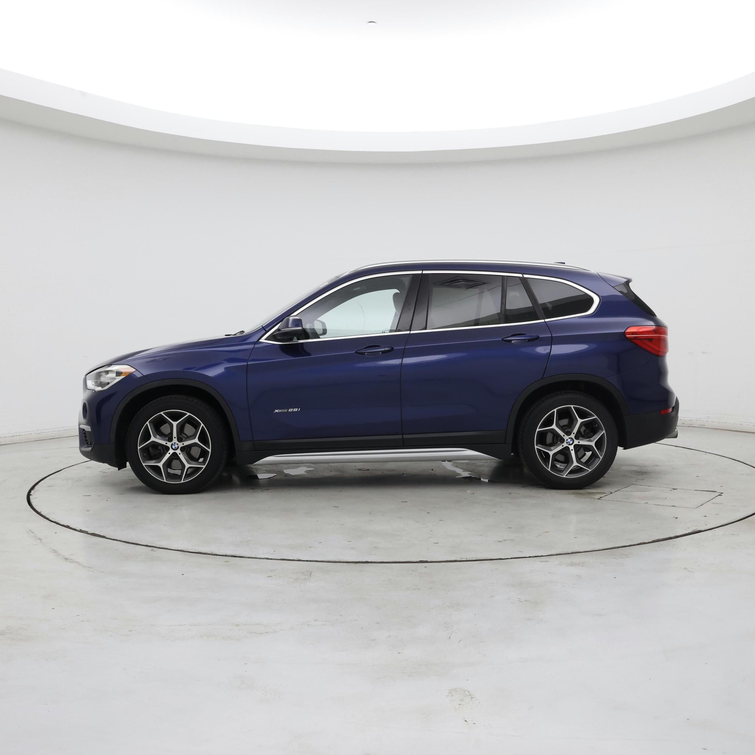 Thumbnail: 2017 BMW X1 - 3
