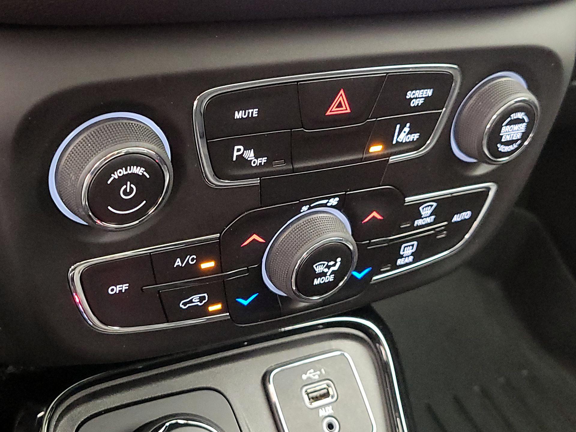 Thumbnail: 2019 Jeep Compass - 16