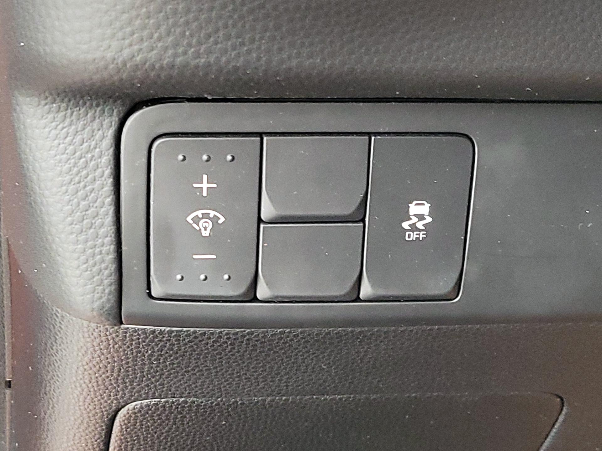 Thumbnail: 2018 Kia Soul - 13