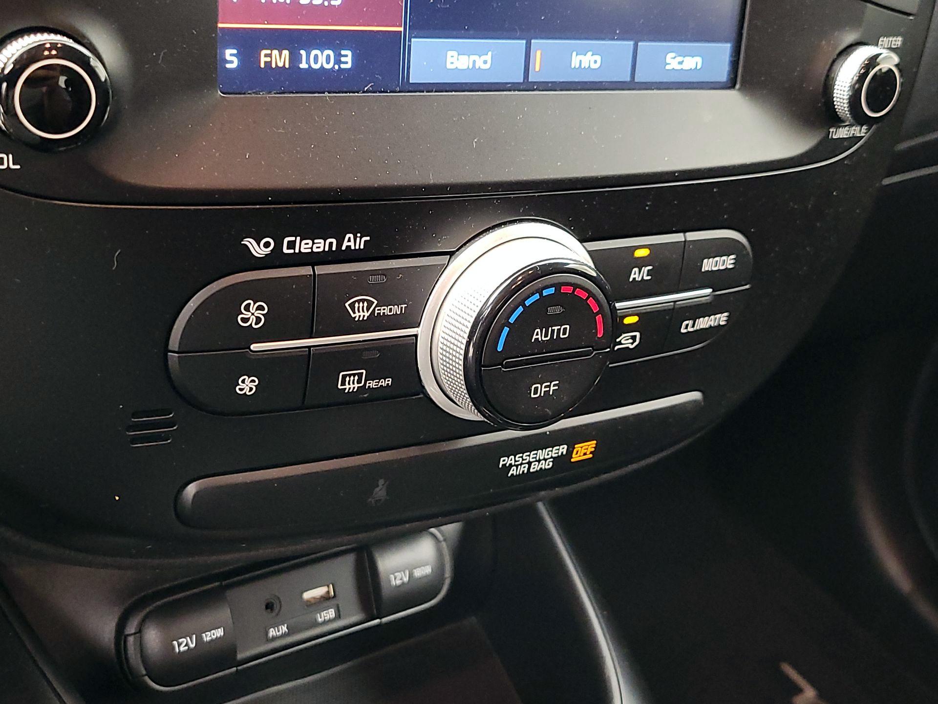 Thumbnail: 2018 Kia Soul - 16