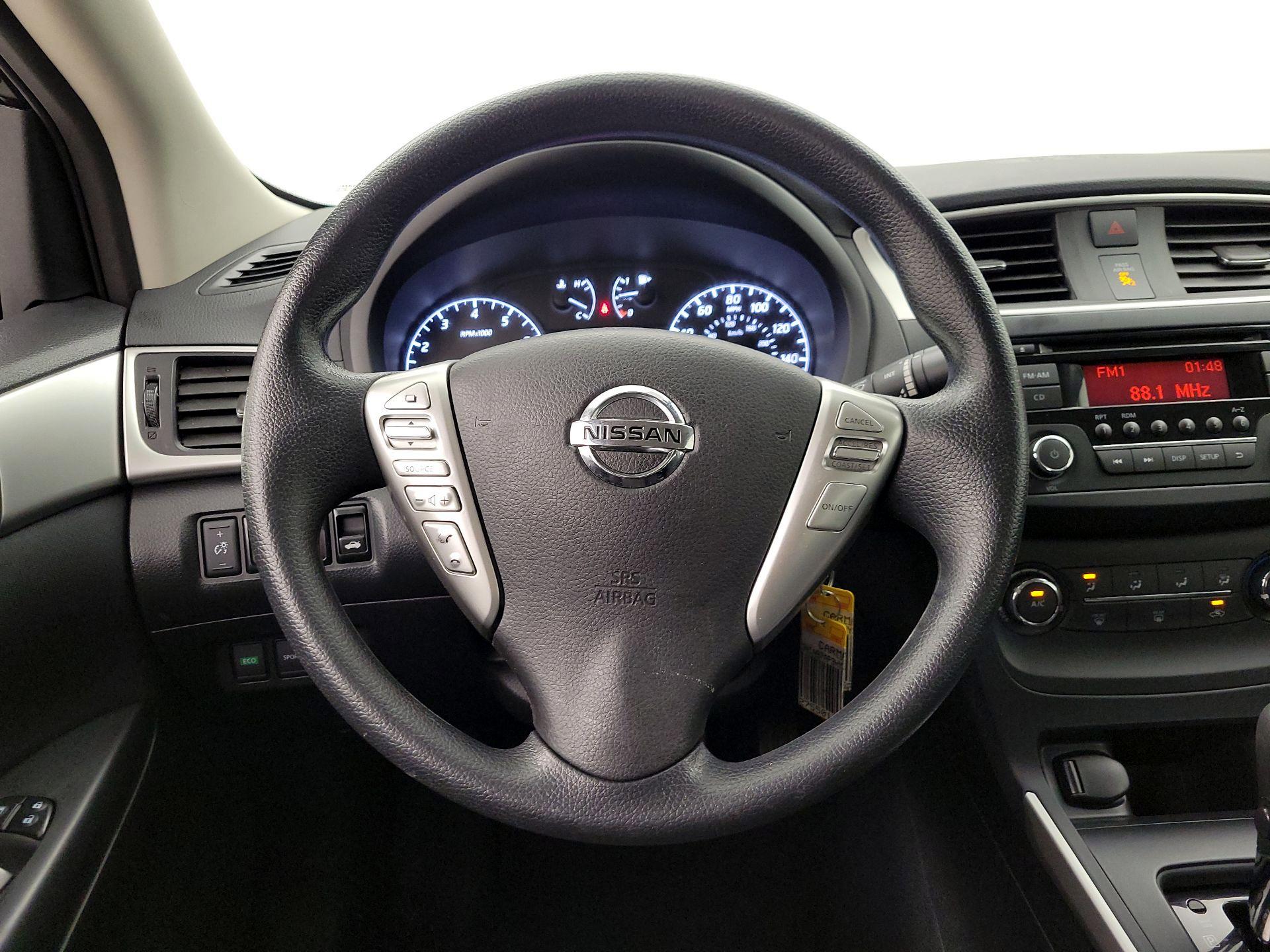 Thumbnail: 2017 Nissan Sentra - 10