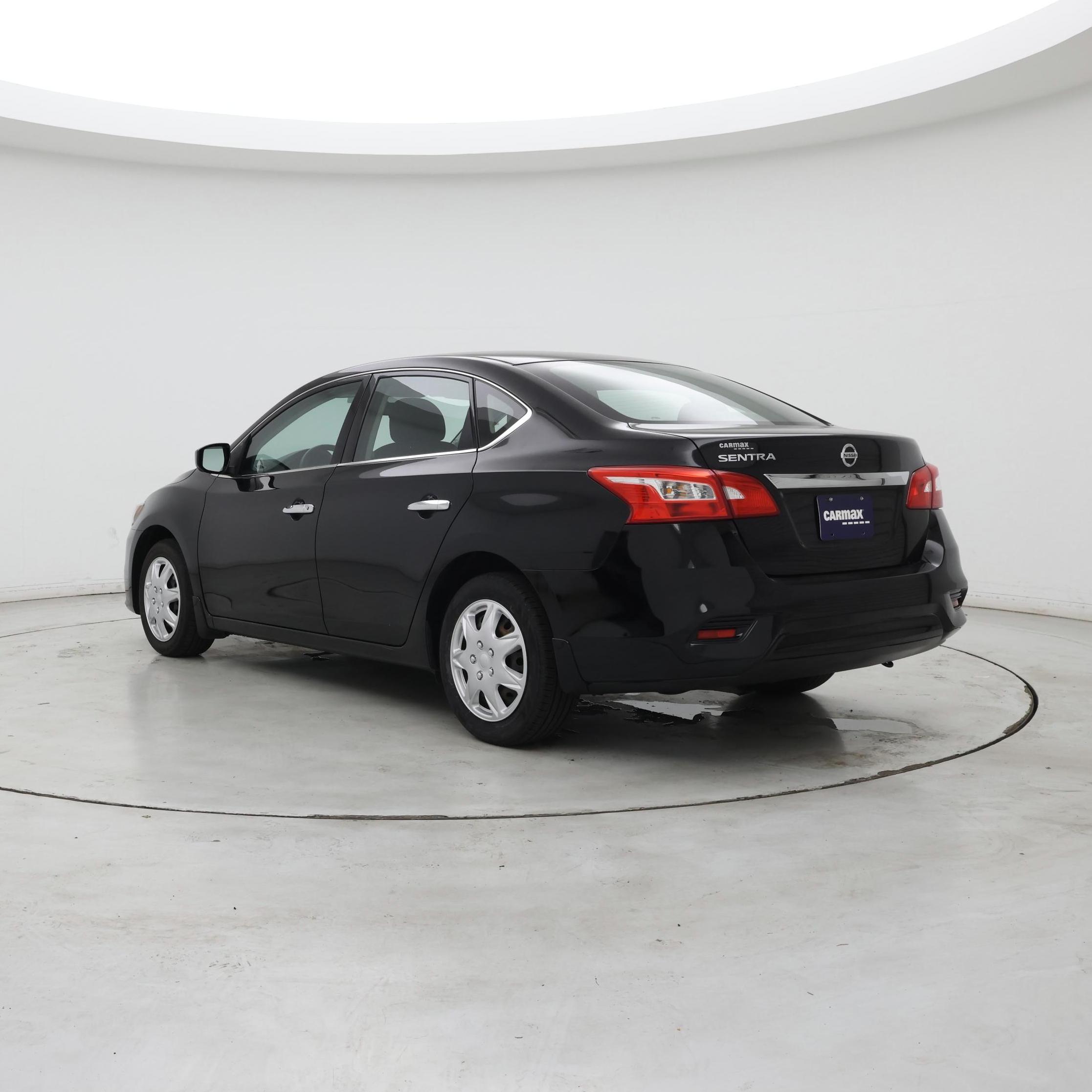 Thumbnail: 2017 Nissan Sentra - 2