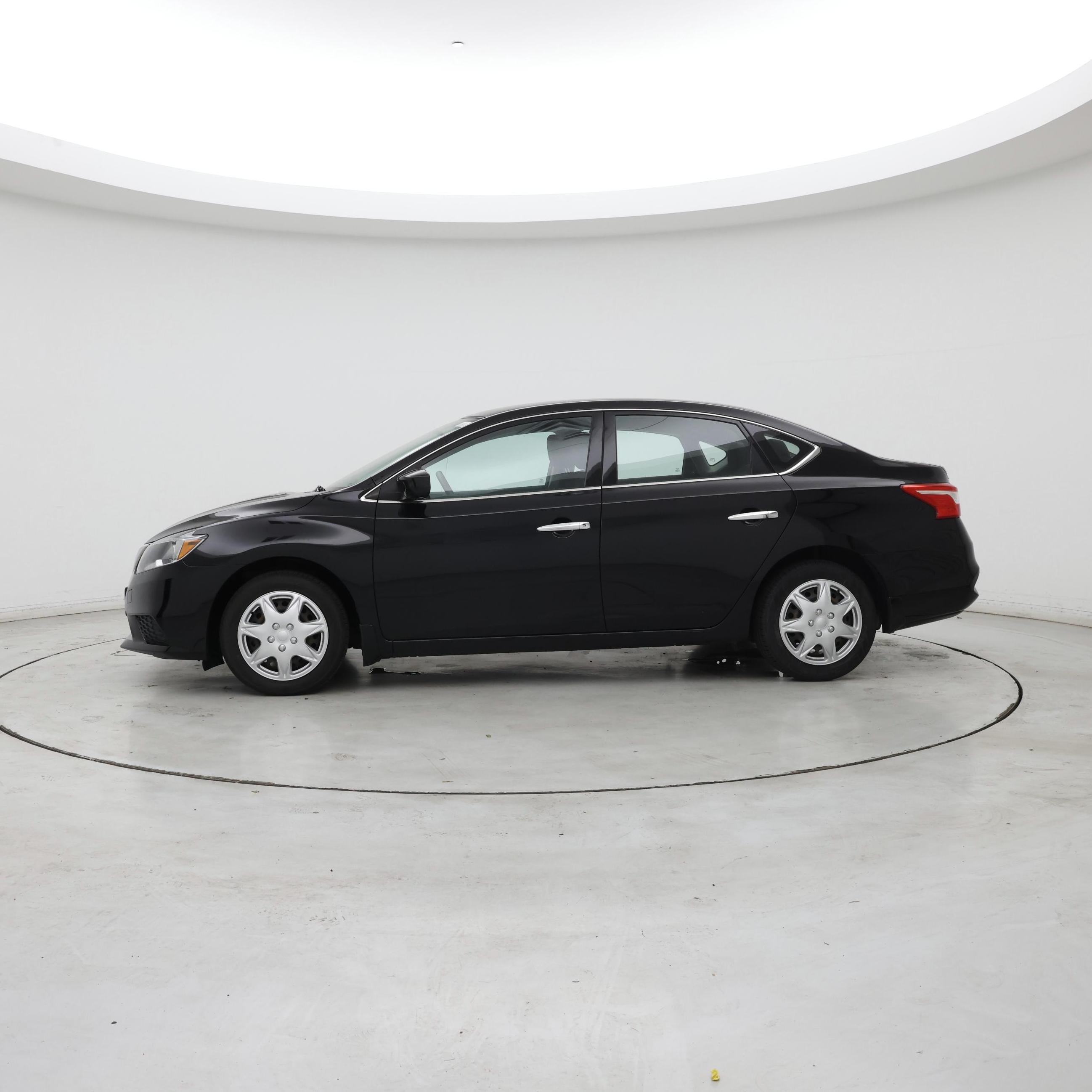 Thumbnail: 2017 Nissan Sentra - 3