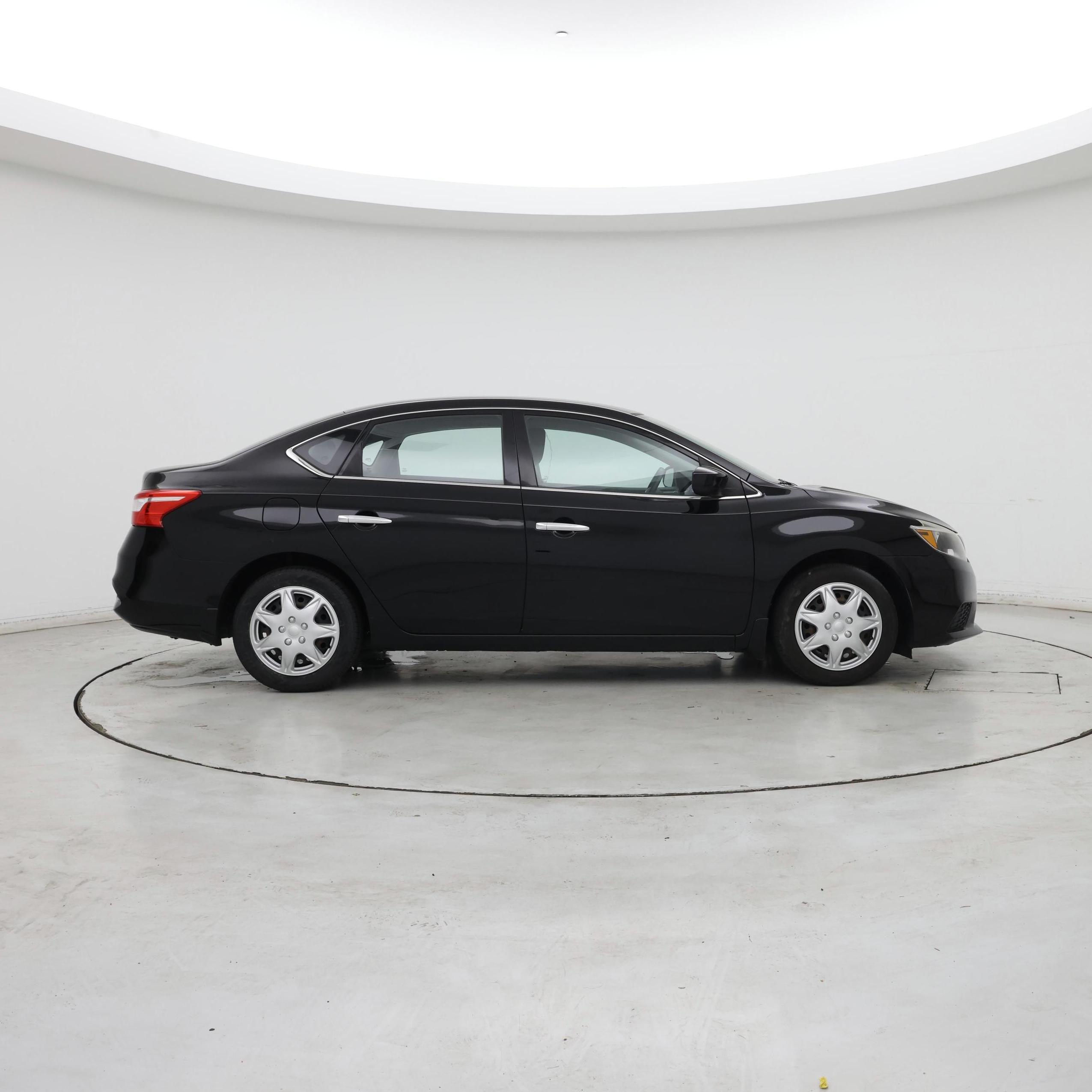 Thumbnail: 2017 Nissan Sentra - 7