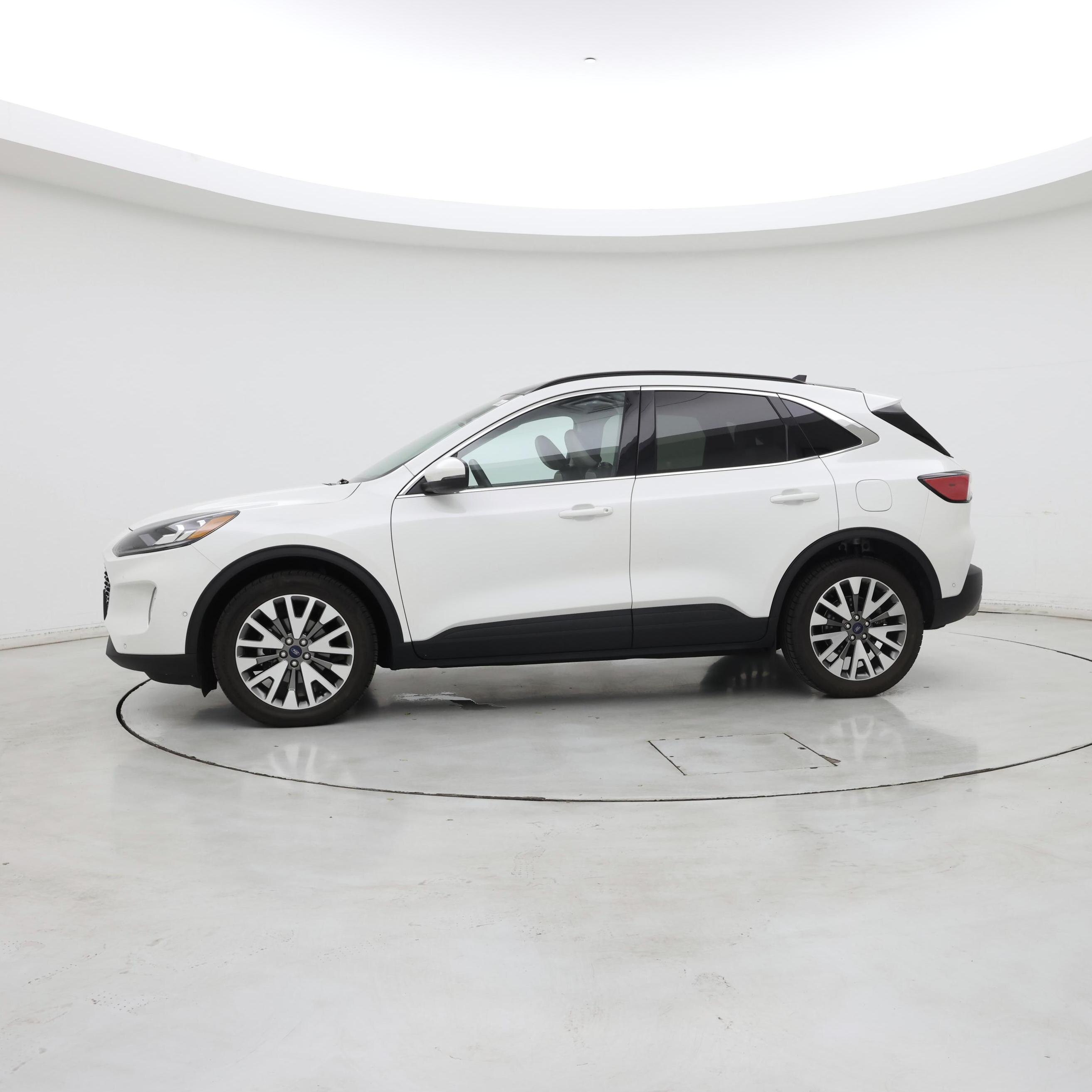 Thumbnail: 2020 Ford Escape - 3