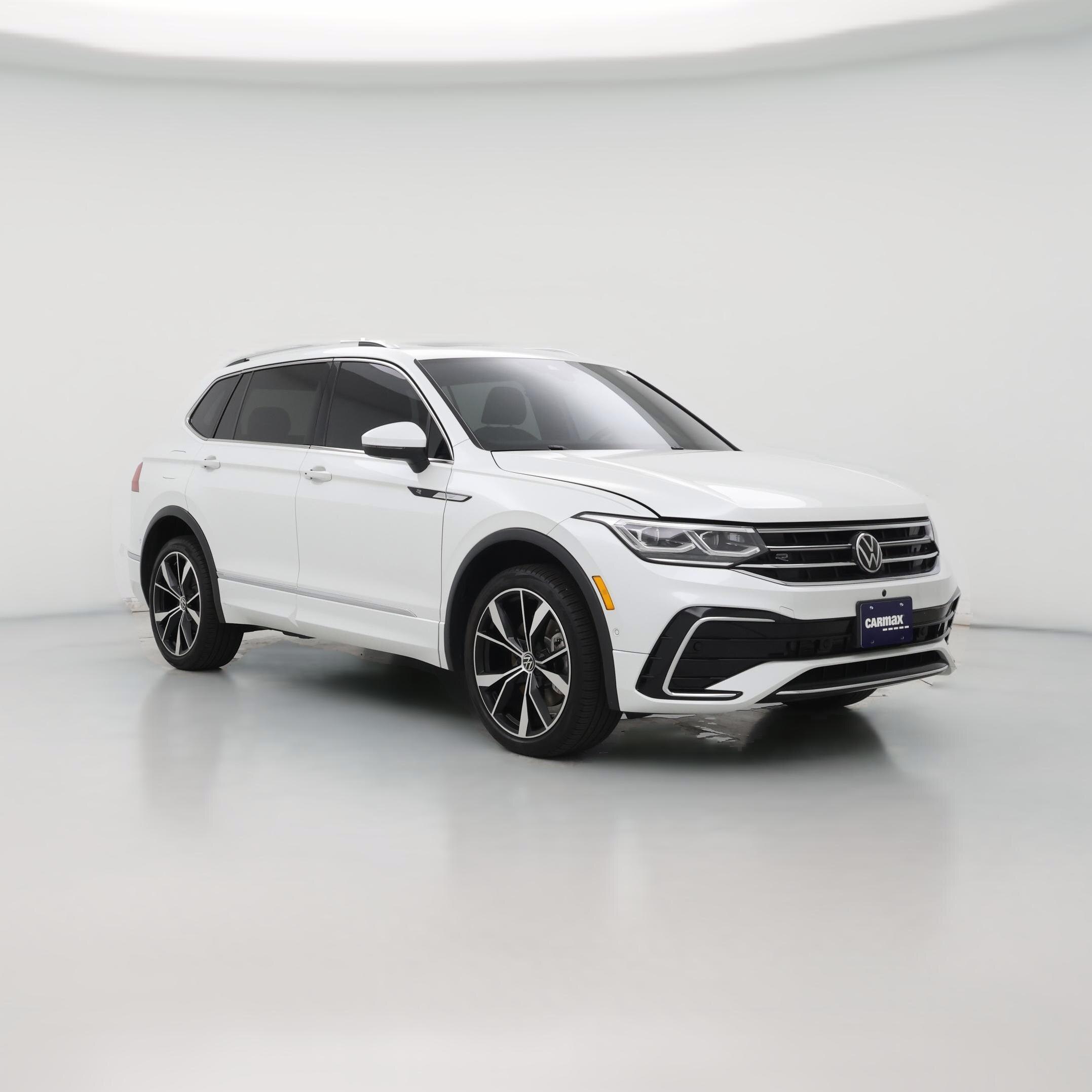Thumbnail: 2023 Volkswagen Tiguan - 1