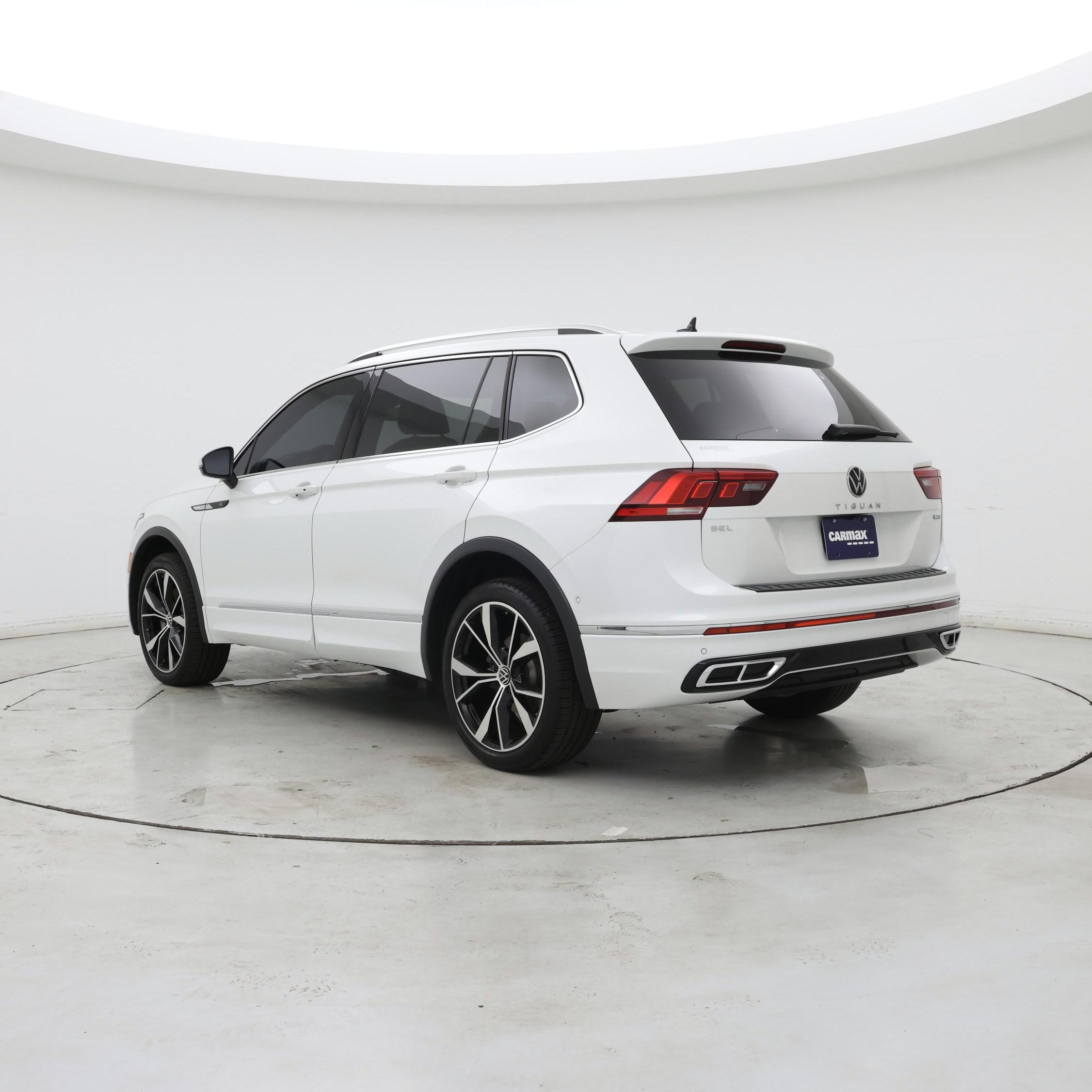 Thumbnail: 2023 Volkswagen Tiguan - 2